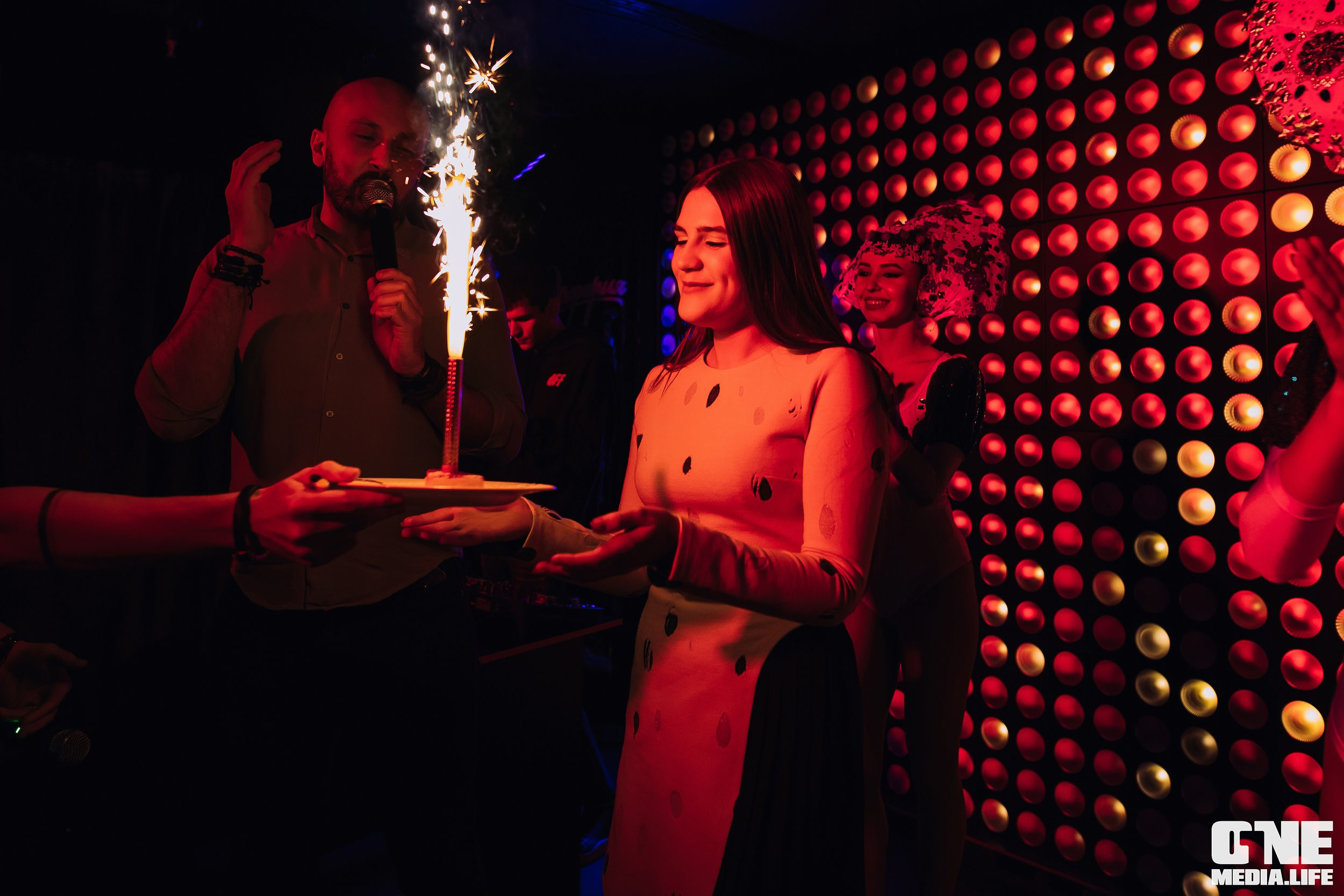 Фоторепортаж из караоке-клуба Эйфория. One Media Life: фоторепортажи, фотоотчеты с мероприятий и заведений