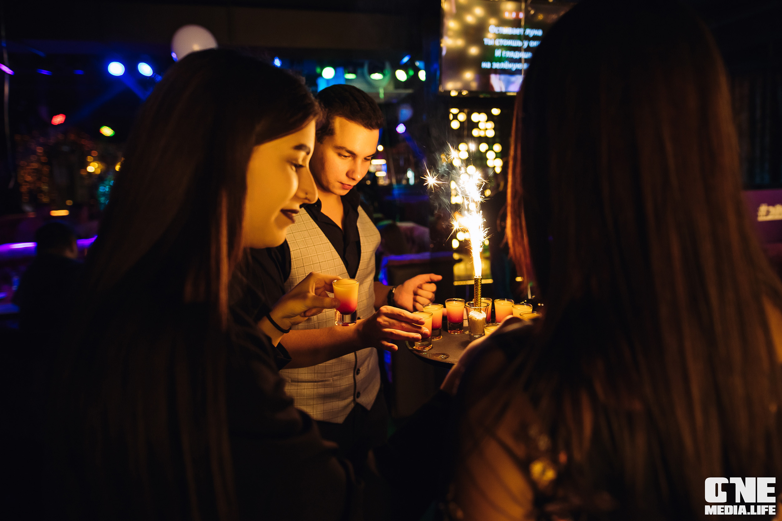 Фоторепортаж из караоке-клуба Эйфория. One Media Life: фоторепортажи, фотоотчеты с мероприятий и заведений