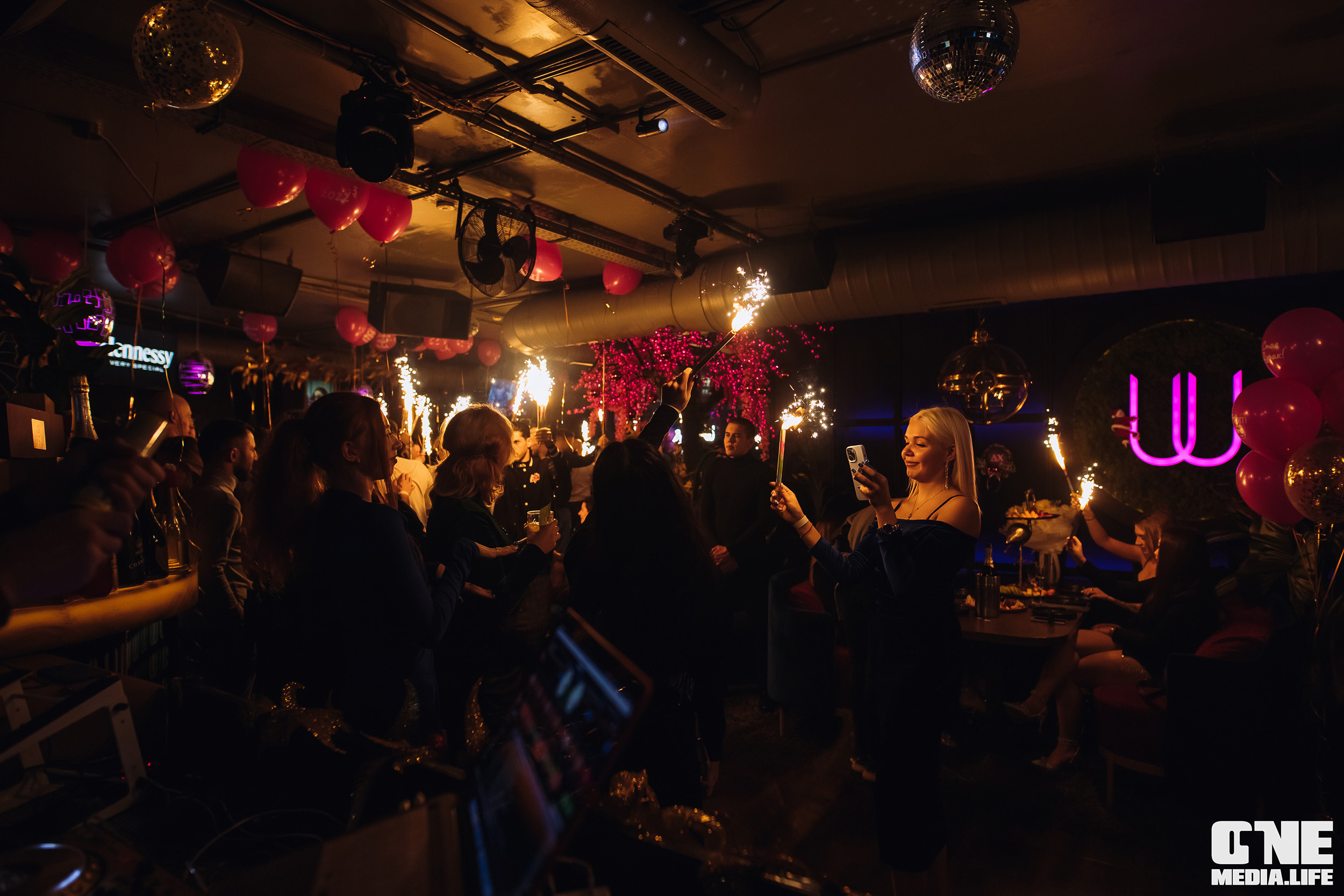 Фоторепортаж из DoubleU. One Media Life: фоторепортажи, фотоотчеты с мероприятий и заведений