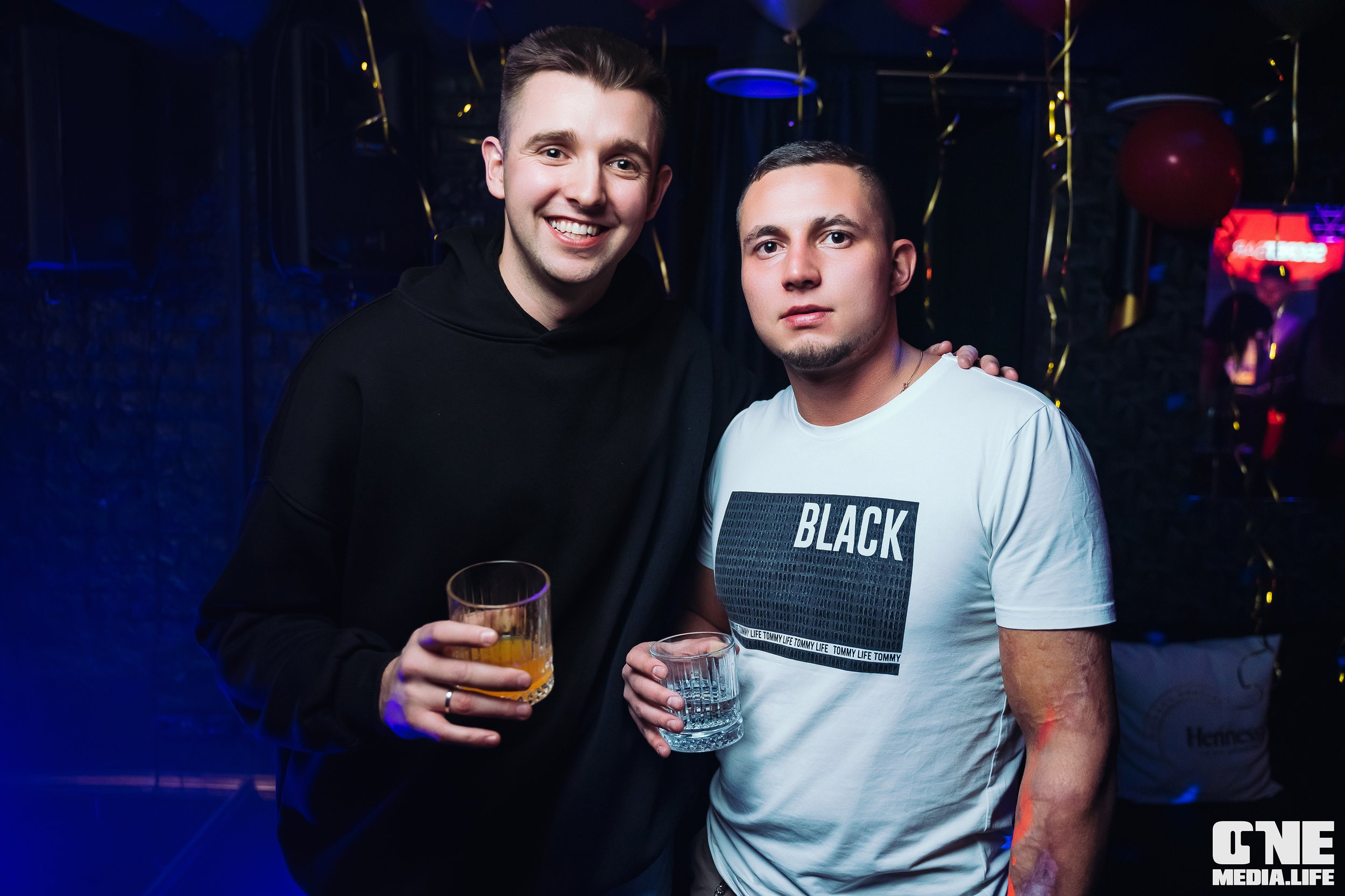 Фоторепортаж из Secret bar. One Media Life: фоторепортажи, фотоотчеты с мероприятий и заведений