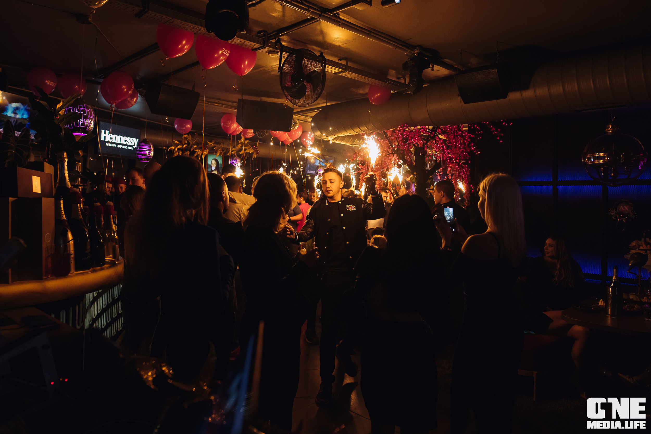 Фоторепортаж из DoubleU. One Media Life: фоторепортажи, фотоотчеты с мероприятий и заведений