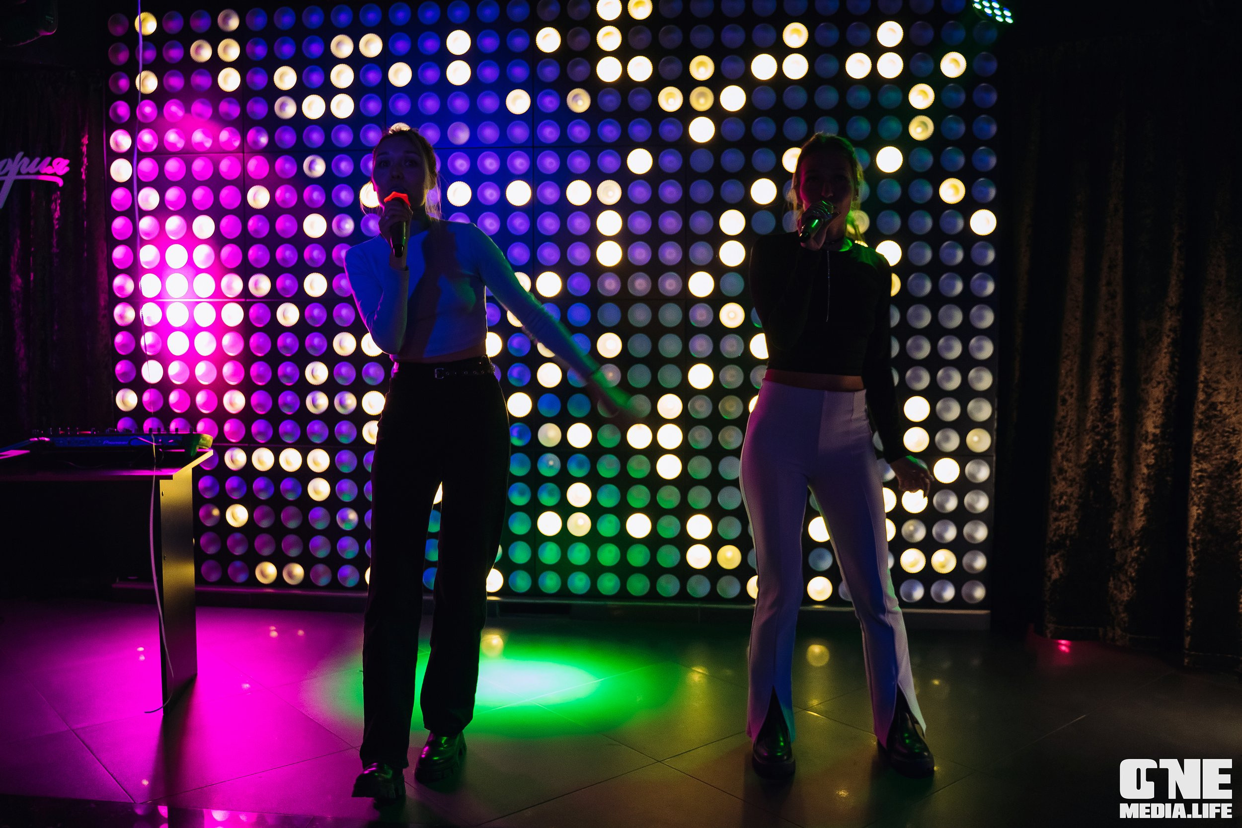 Фоторепортаж из караоке-клуба Эйфория. One Media Life: фоторепортажи, фотоотчеты с мероприятий и заведений