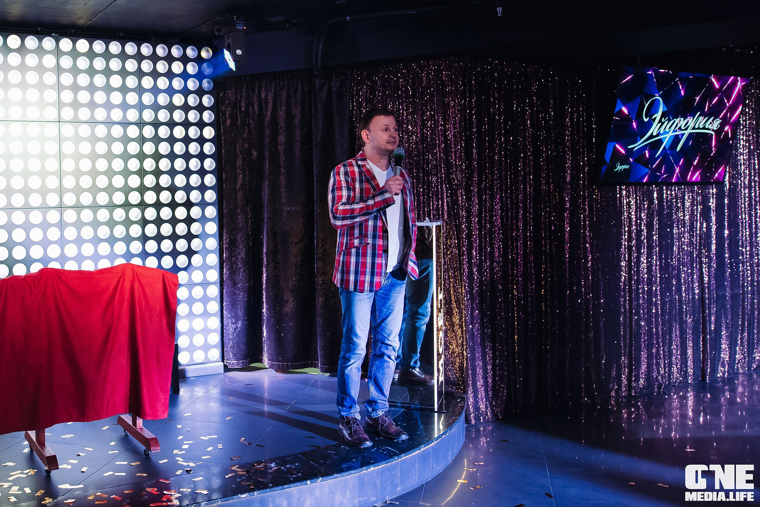 Фоторепортаж из караоке-клубе Эйфория. One Media Life: фоторепортажи, фотоотчеты с мероприятий и заведений