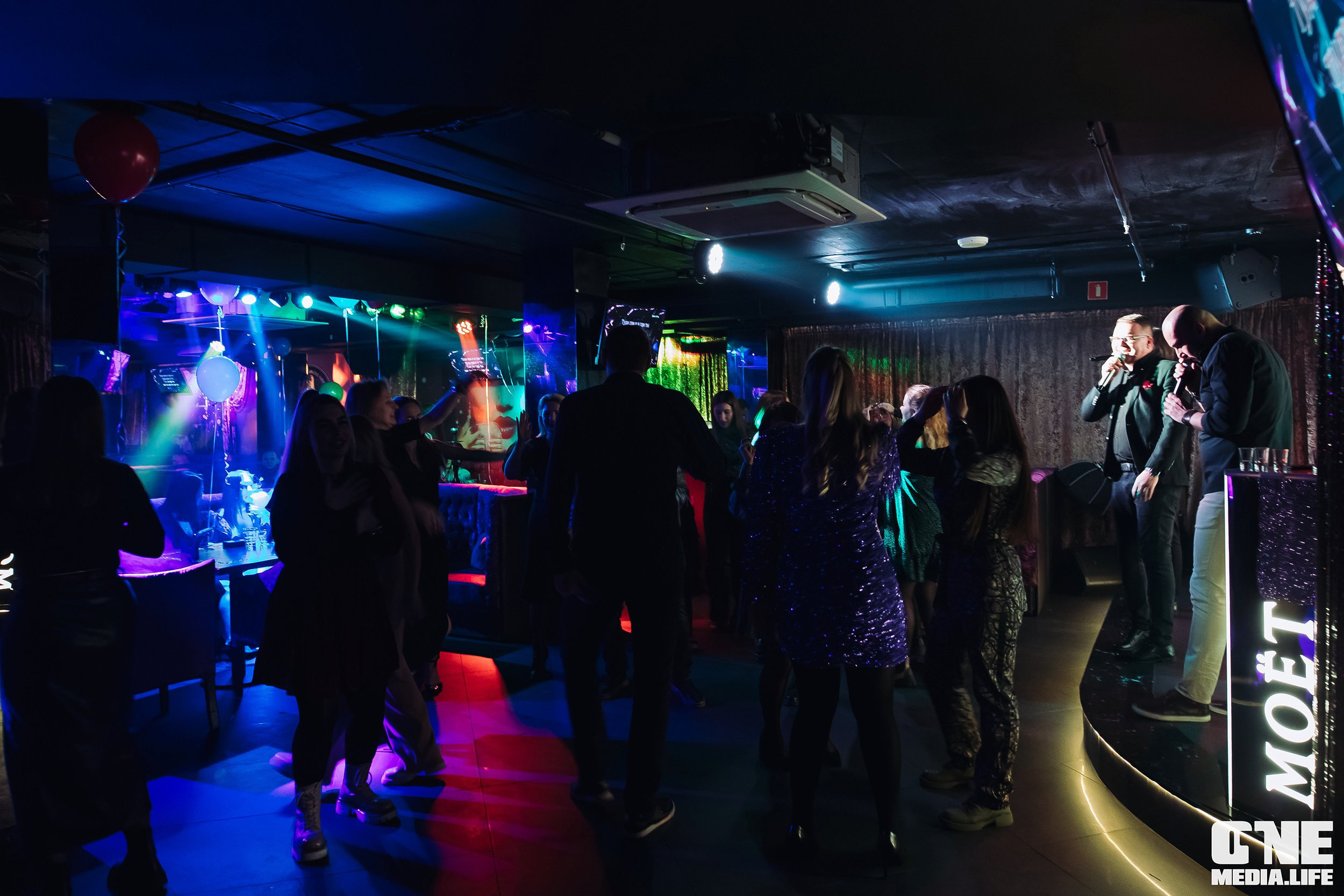 Фоторепортаж из караоке-клуба Эйфория. One Media Life: фоторепортажи, фотоотчеты с мероприятий и заведений