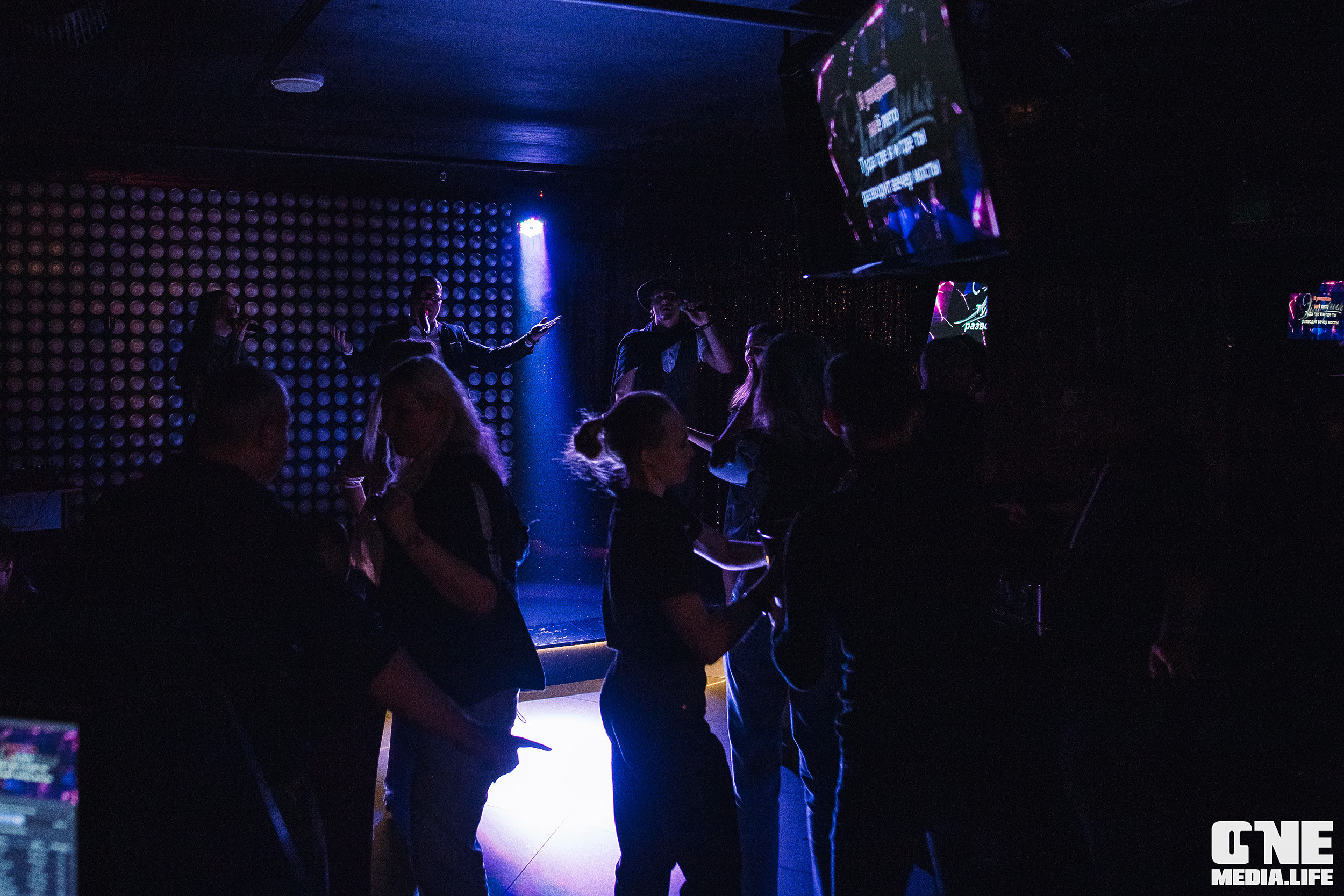 Фоторепортаж из караоке-клуба Эйфория. One Media Life: фоторепортажи, фотоотчеты с мероприятий и заведений