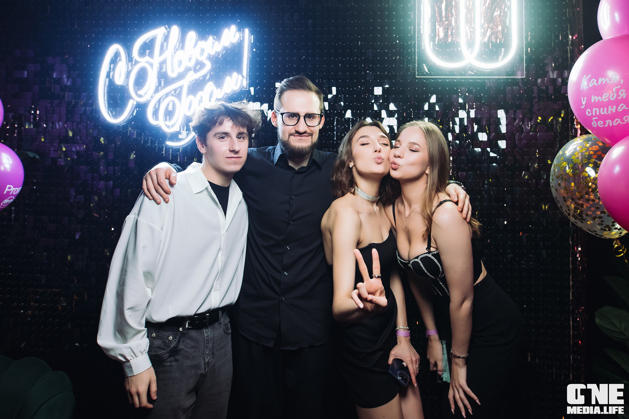 Фоторепортаж из DoubleU. One Media Life: фоторепортажи, фотоотчеты с мероприятий и заведений