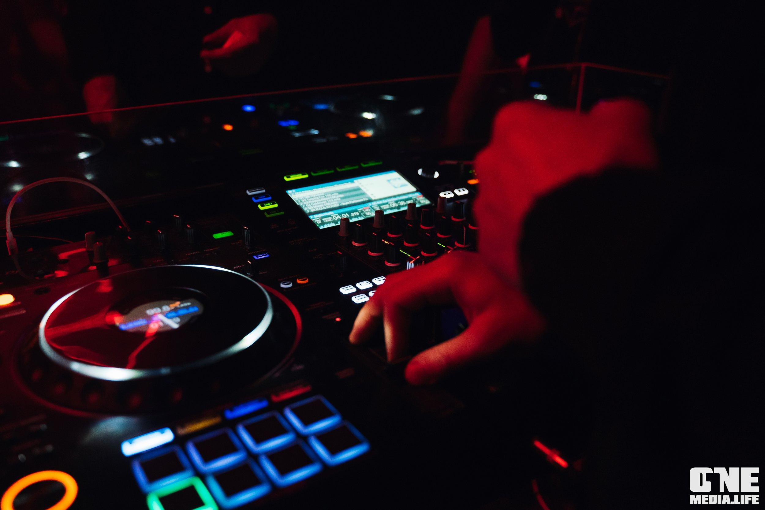 Фоторепортаж из Secret bar. One Media Life: фоторепортажи, фотоотчеты с мероприятий и заведений