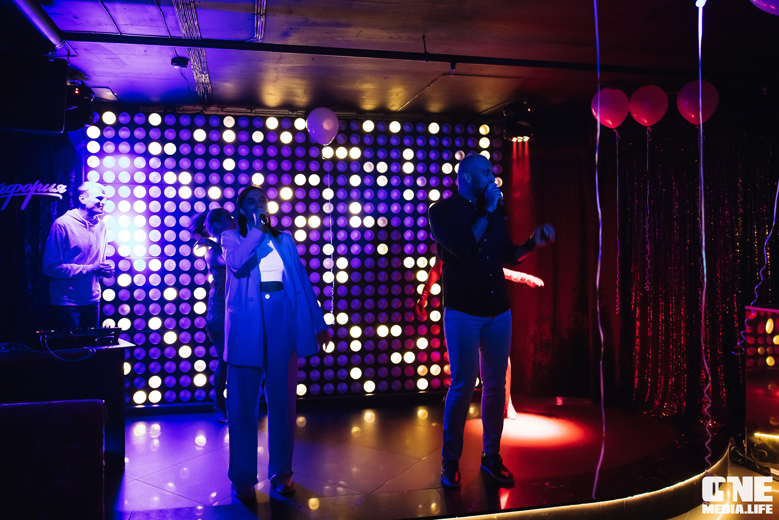Фоторепортаж из караоке-клуба Эйфория. One Media Life: фоторепортажи, фотоотчеты с мероприятий и заведений
