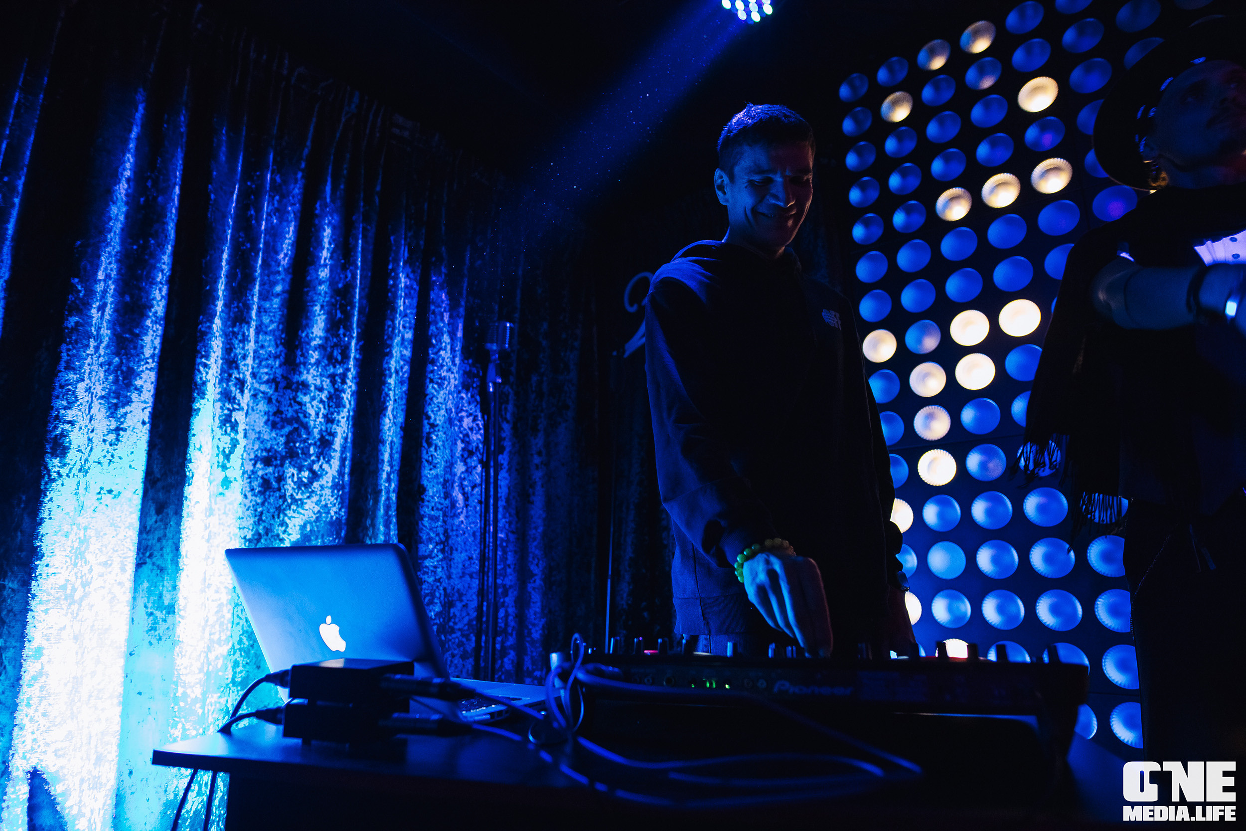 Фоторепортаж из караоке-клуба Эйфория. One Media Life: фоторепортажи, фотоотчеты с мероприятий и заведений