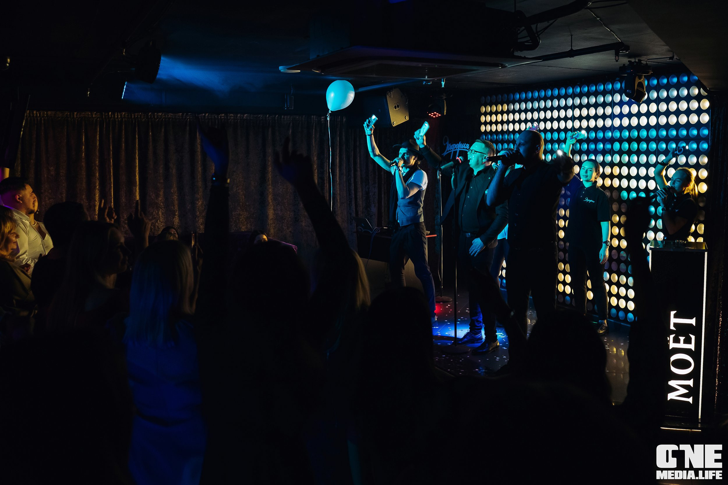 Фоторепортаж из караоке-клуба Эйфория. One Media Life: фоторепортажи, фотоотчеты с мероприятий и заведений