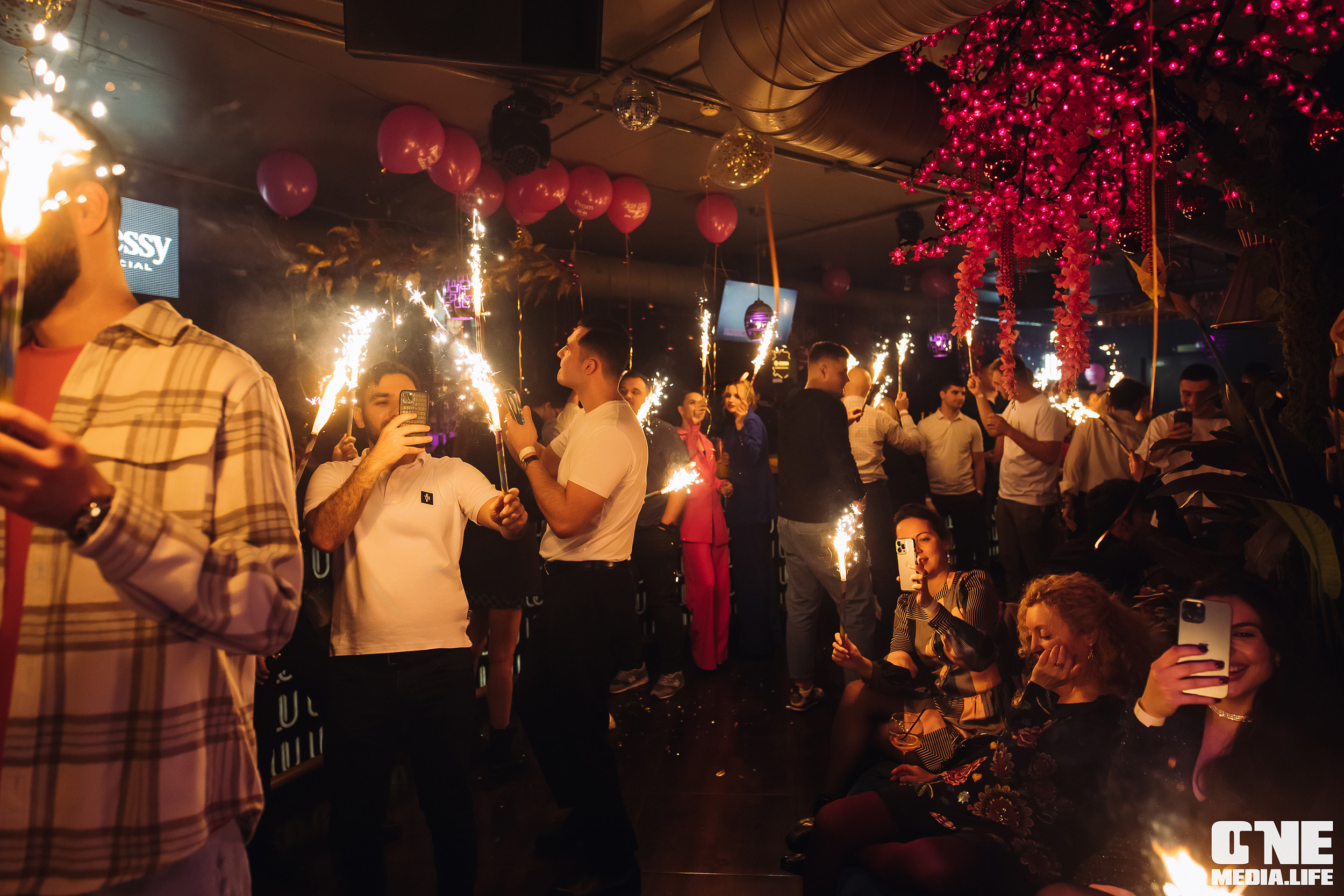 Фоторепортаж из DoubleU. One Media Life: фоторепортажи, фотоотчеты с мероприятий и заведений