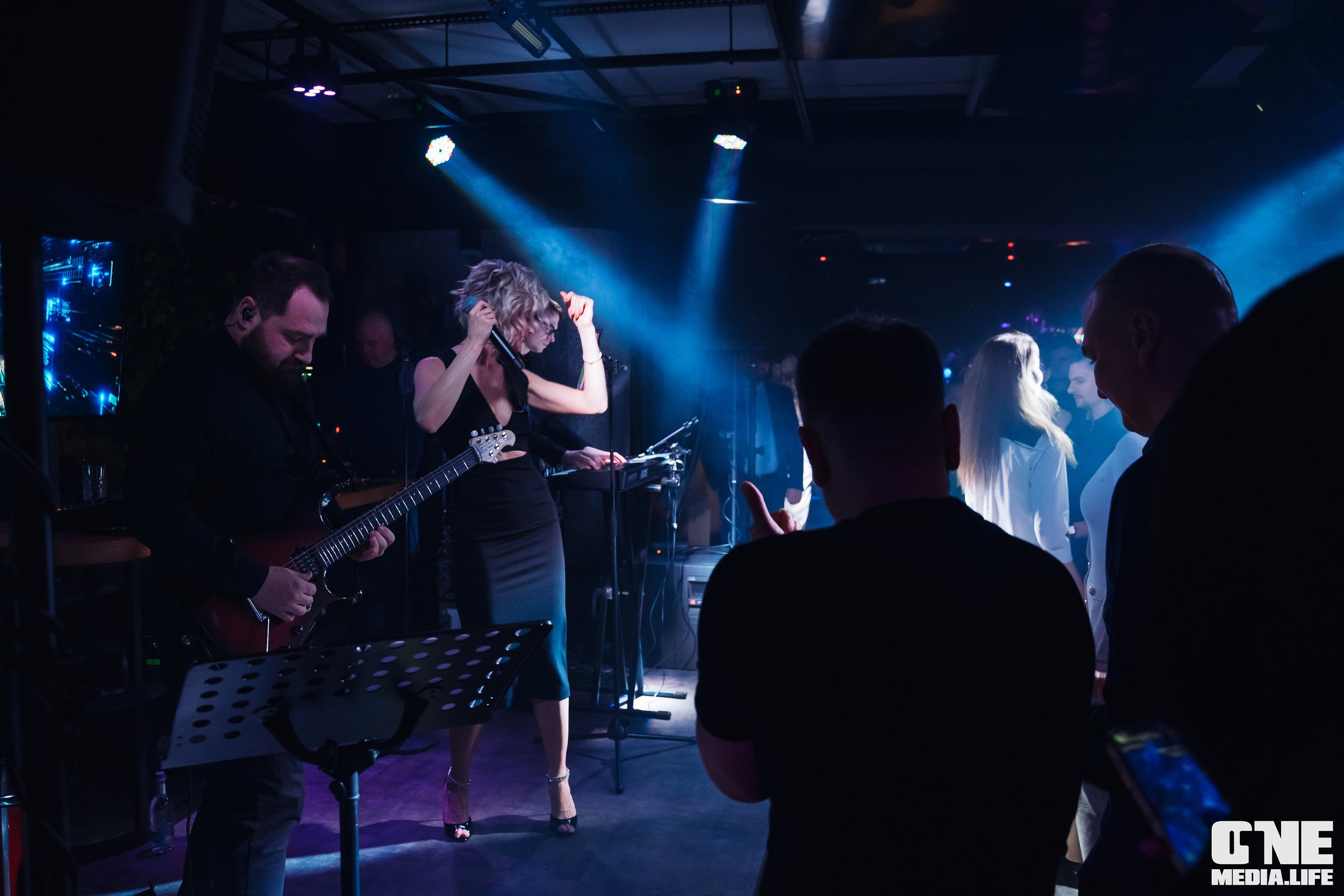 Клубный концерт: группа «ГРОМЧЕ» в The Gallery. One Media Life: фоторепортажи, фотоотчеты с мероприятий и заведений