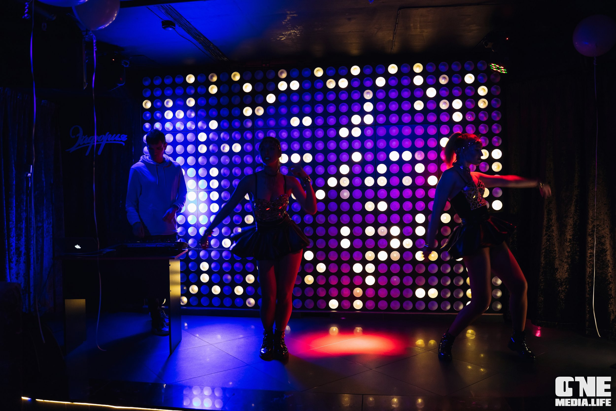 Фоторепортаж из караоке-клуба Эйфория. One Media Life: фоторепортажи, фотоотчеты с мероприятий и заведений