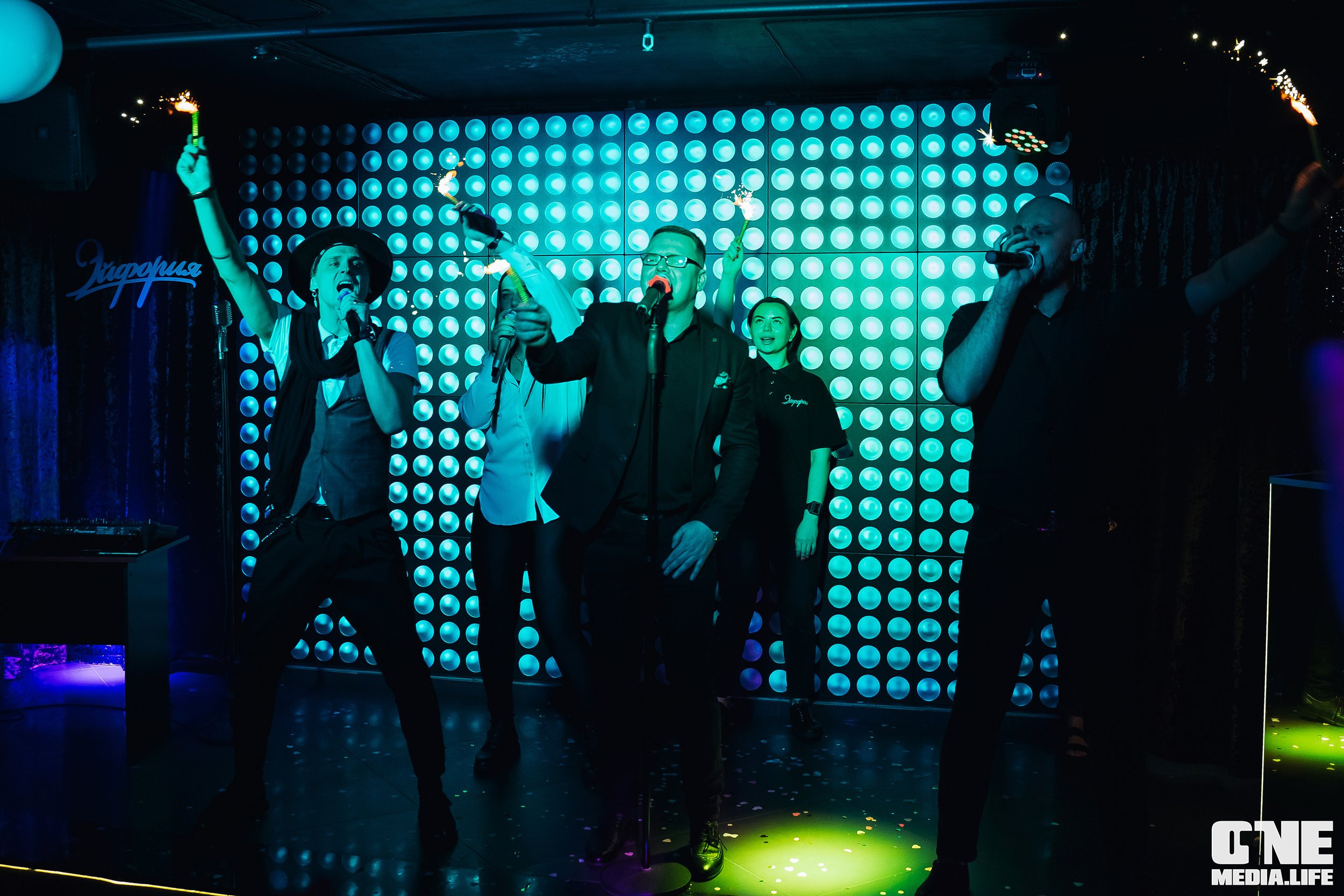 Фоторепортаж из караоке-клуба Эйфория. One Media Life: фоторепортажи, фотоотчеты с мероприятий и заведений