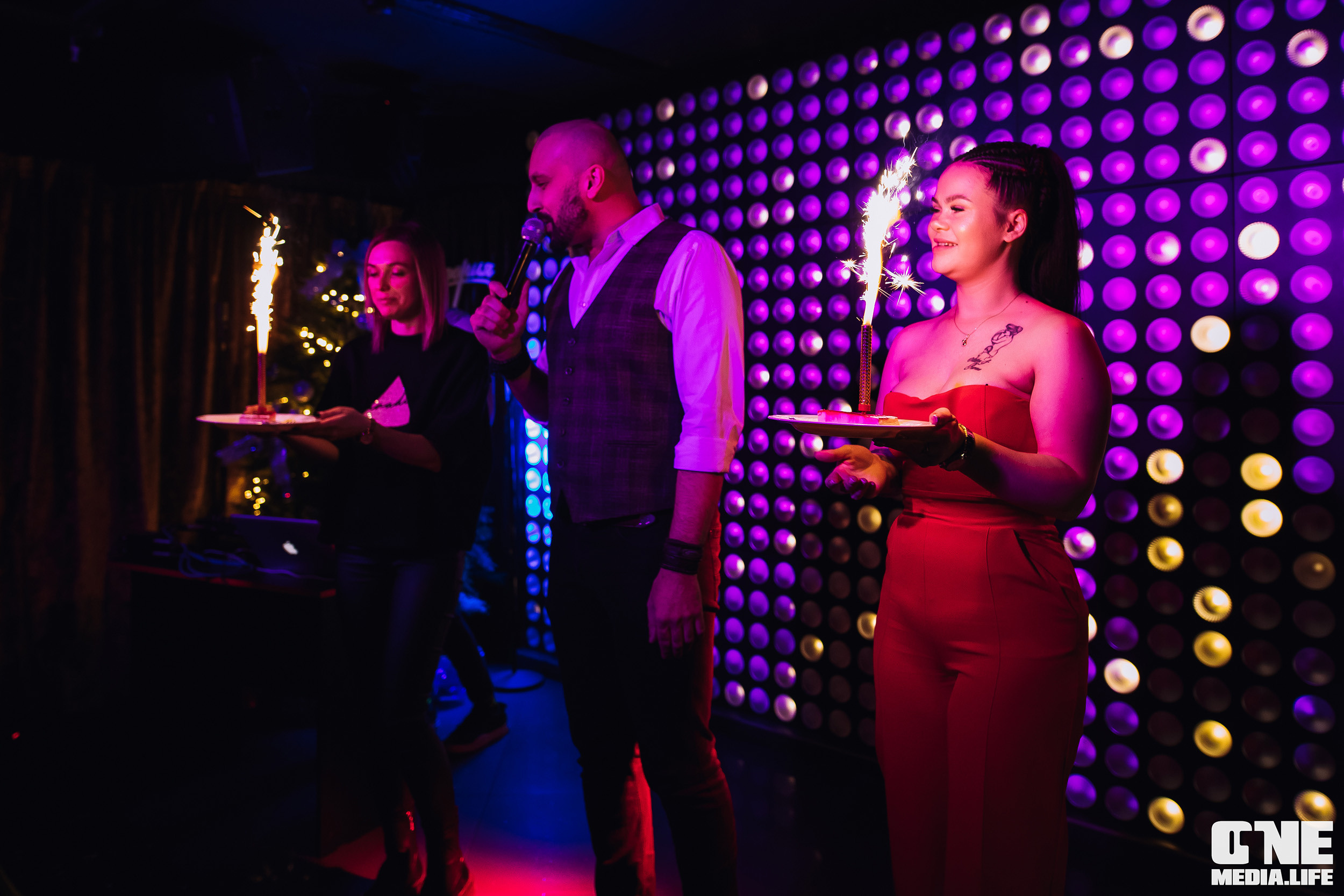Фоторепортаж из караоке-клуба Эйфория. One Media Life: фоторепортажи, фотоотчеты с мероприятий и заведений