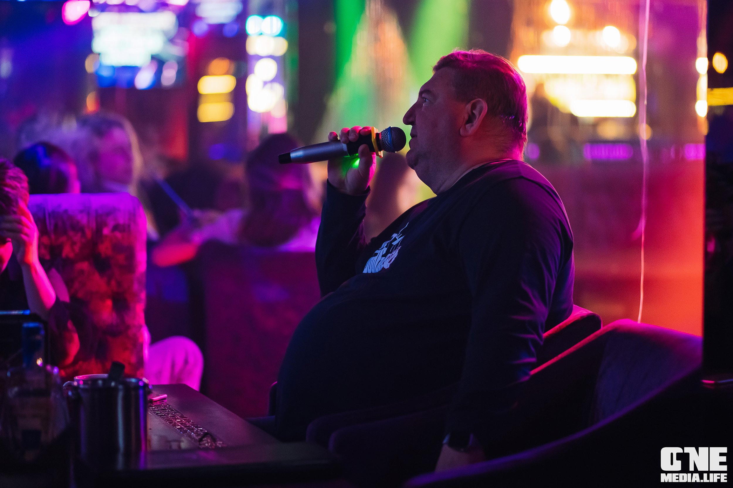 Фоторепортаж из караоке-клуба Эйфория. One Media Life: фоторепортажи, фотоотчеты с мероприятий и заведений