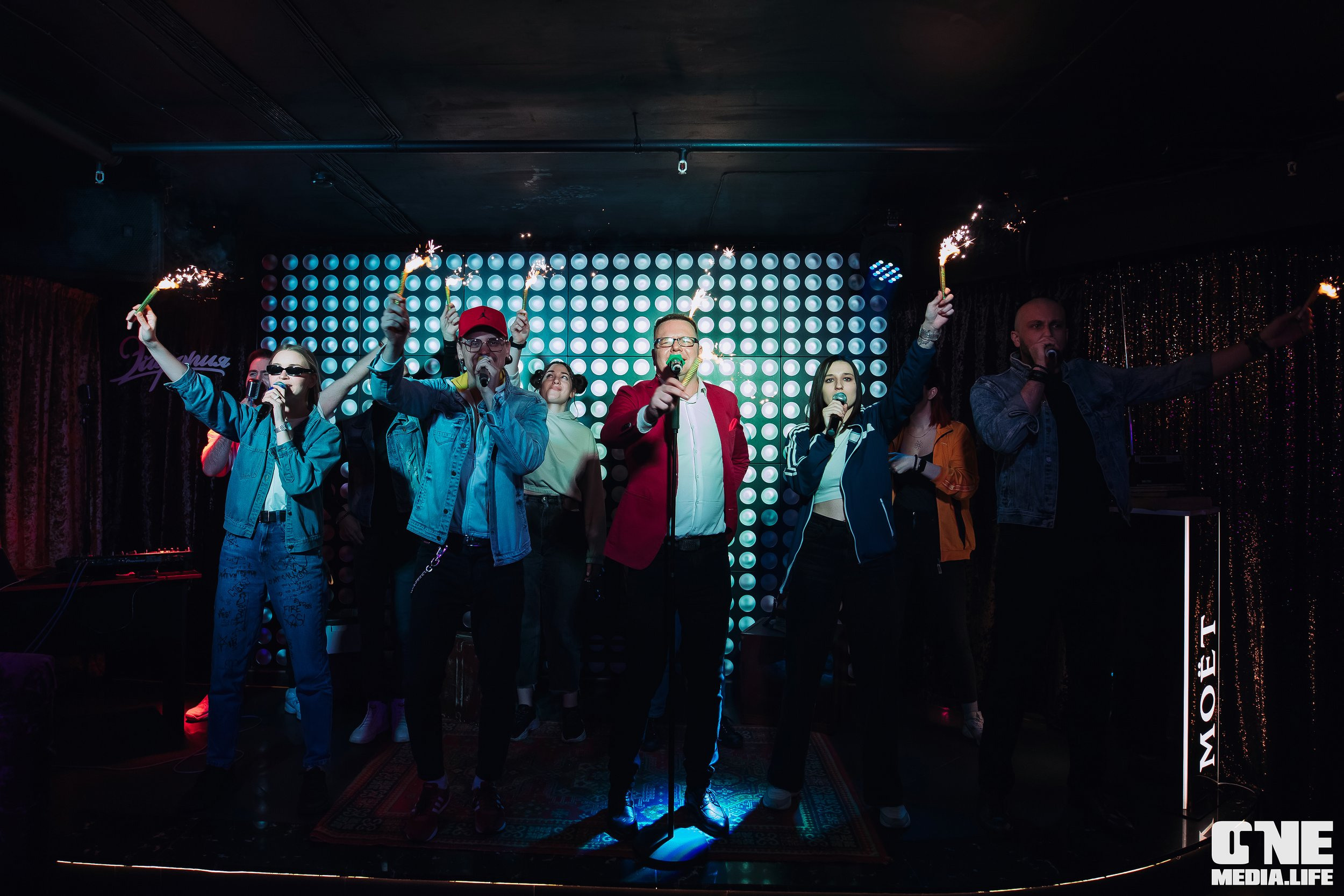 Фоторепортаж из караоке-клуба Эйфория. One Media Life: фоторепортажи, фотоотчеты с мероприятий и заведений
