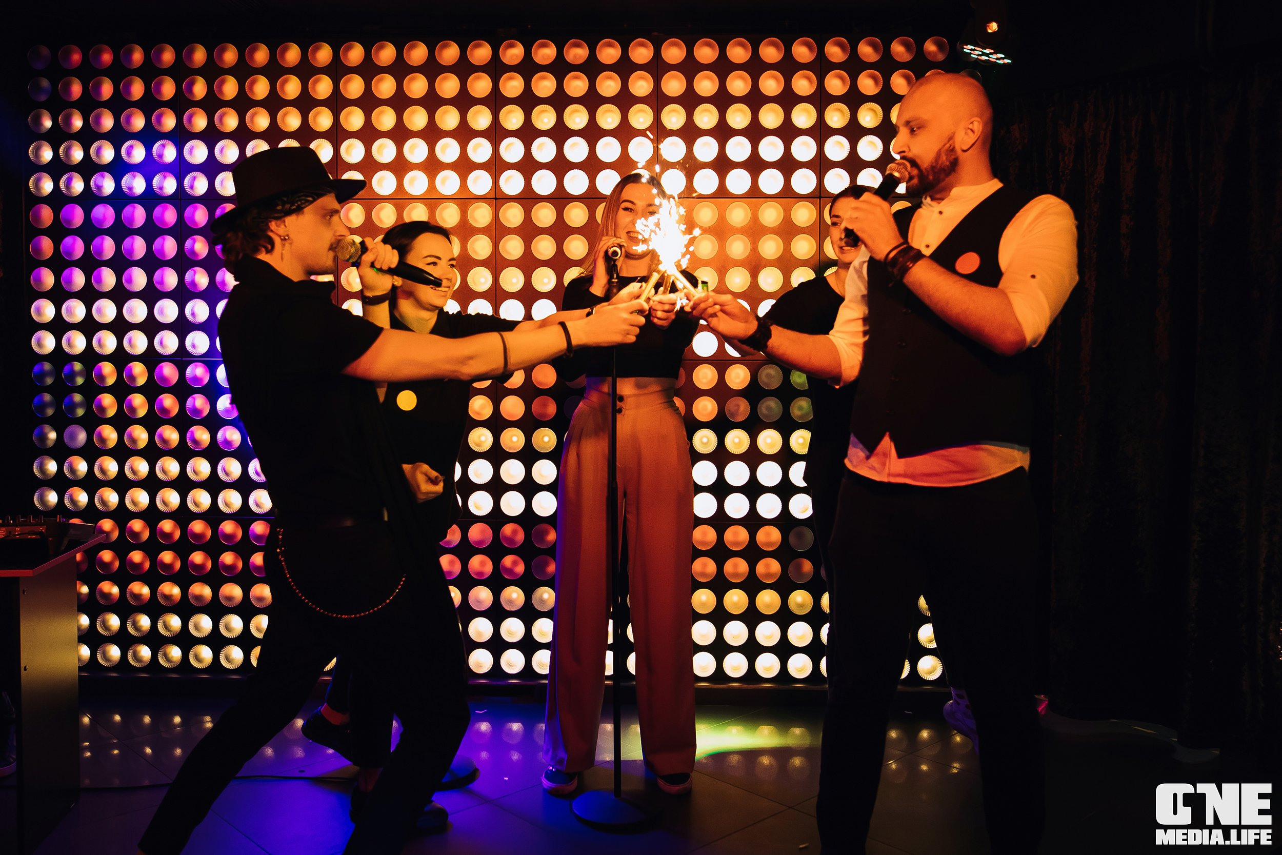 Фоторепортаж из караоке-клубе Эйфория. One Media Life: фоторепортажи, фотоотчеты с мероприятий и заведений