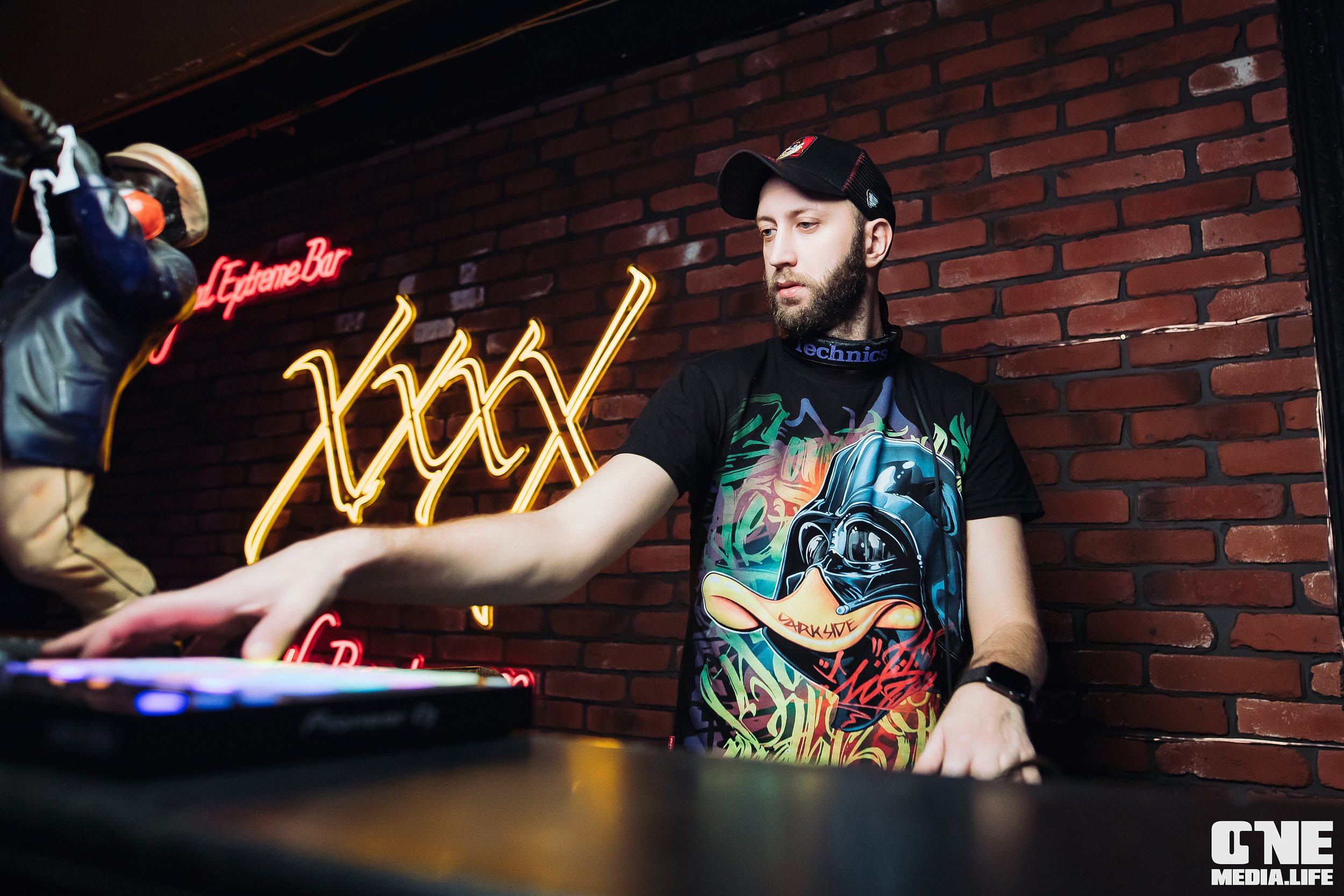 Фоторепортаж из бара XxxX. One Media Life: фоторепортажи, фотоотчеты с мероприятий и заведений