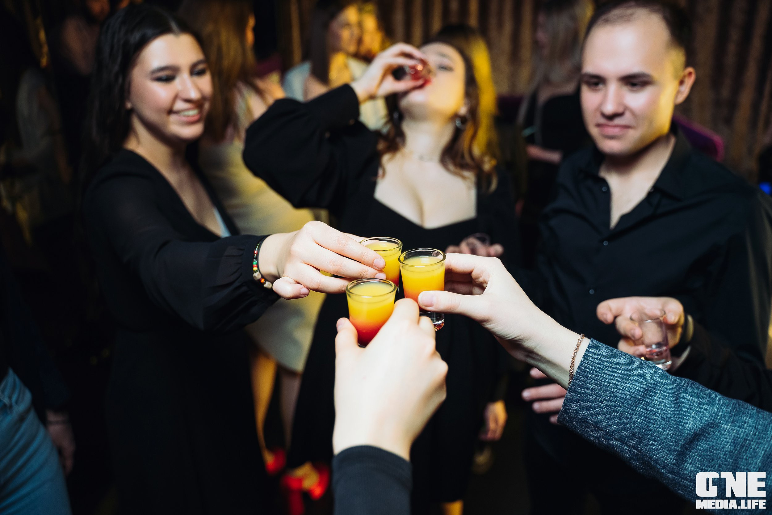 Фоторепортаж из караоке-клуба Эйфория. One Media Life: фоторепортажи, фотоотчеты с мероприятий и заведений