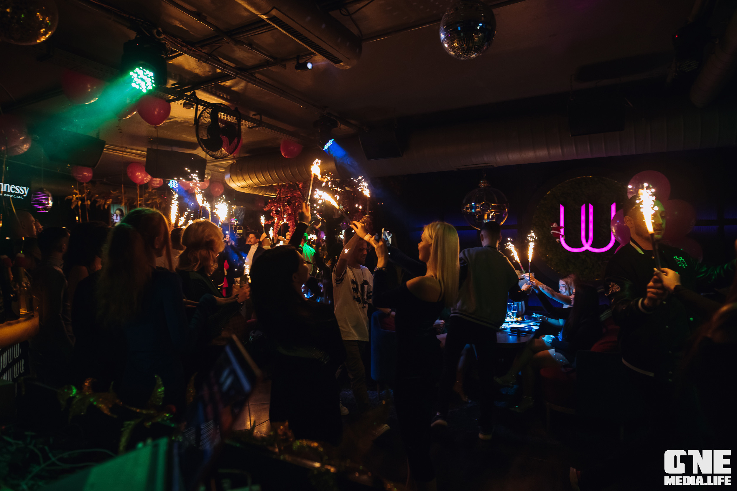 Фоторепортаж из DoubleU. One Media Life: фоторепортажи, фотоотчеты с мероприятий и заведений