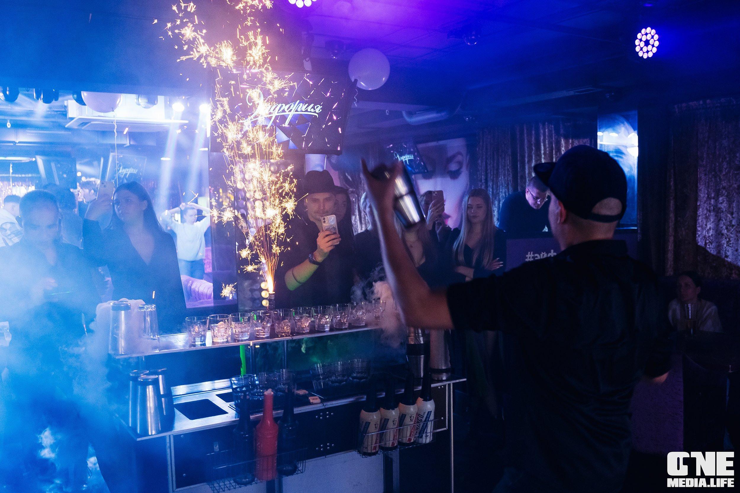Фоторепортаж из караоке-клуба Эйфория. One Media Life: фоторепортажи, фотоотчеты с мероприятий и заведений