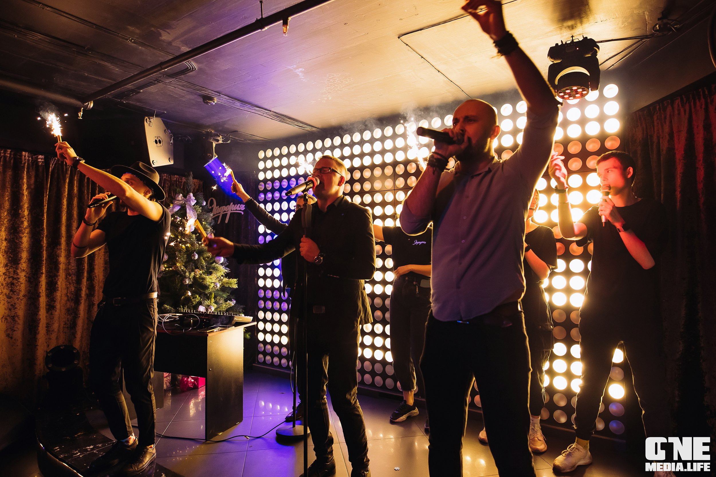 Фоторепортаж из караоке-клуба Эйфория. One Media Life: фоторепортажи, фотоотчеты с мероприятий и заведений