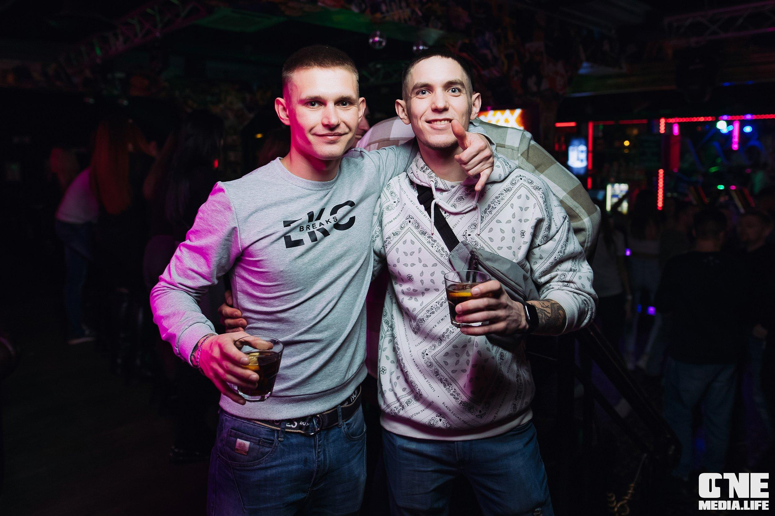 Фоторепортаж из экстрим бара XxxX. One Media Life: фоторепортажи, фотоотчеты с мероприятий и заведений