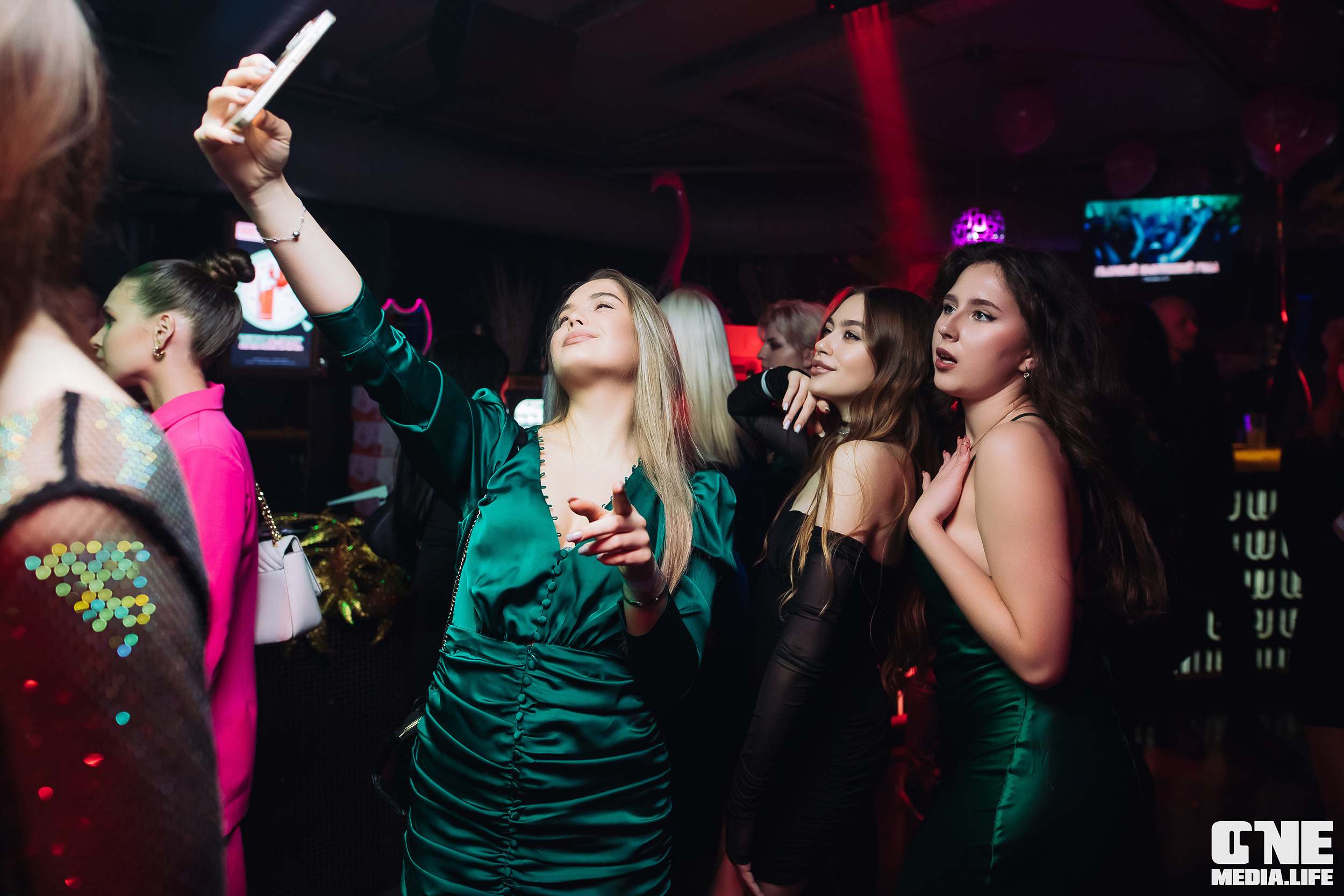 Фоторепортаж из DoubleU. One Media Life: фоторепортажи, фотоотчеты с мероприятий и заведений