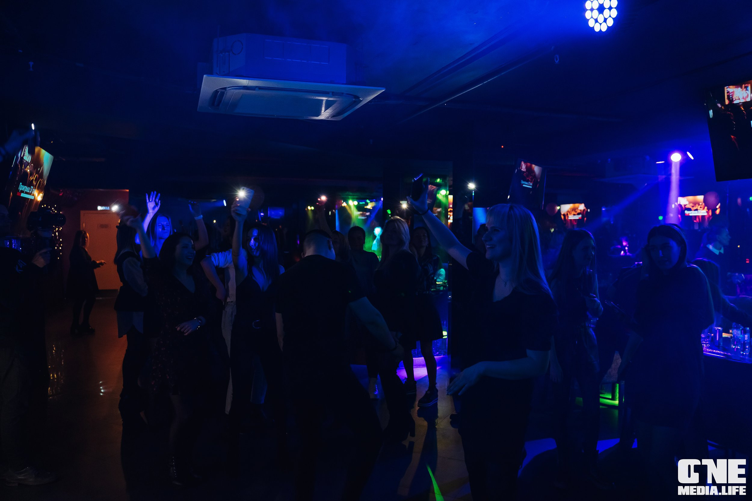 Фоторепортаж из караоке-клуба Эйфория. One Media Life: фоторепортажи, фотоотчеты с мероприятий и заведений