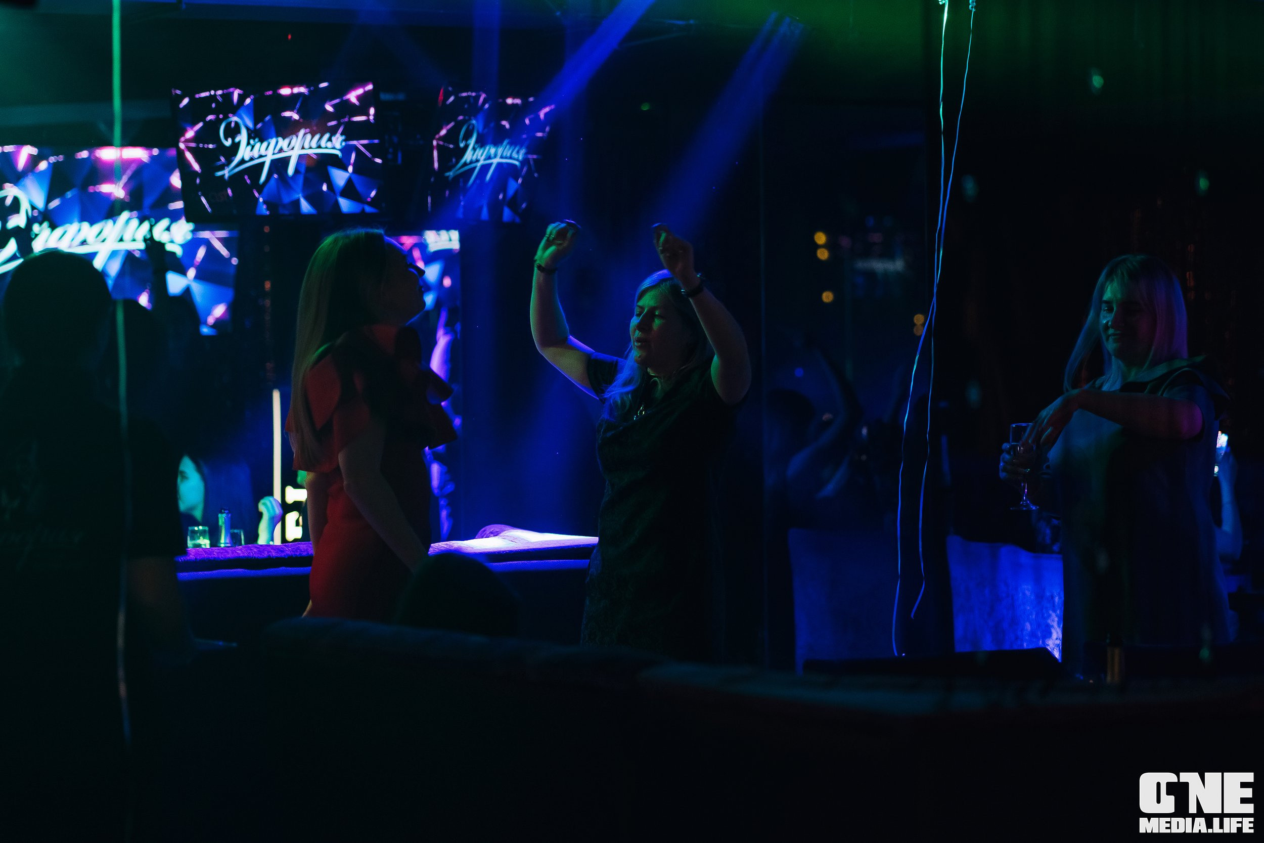 Фоторепортаж из караоке-клуба Эйфория. One Media Life: фоторепортажи, фотоотчеты с мероприятий и заведений