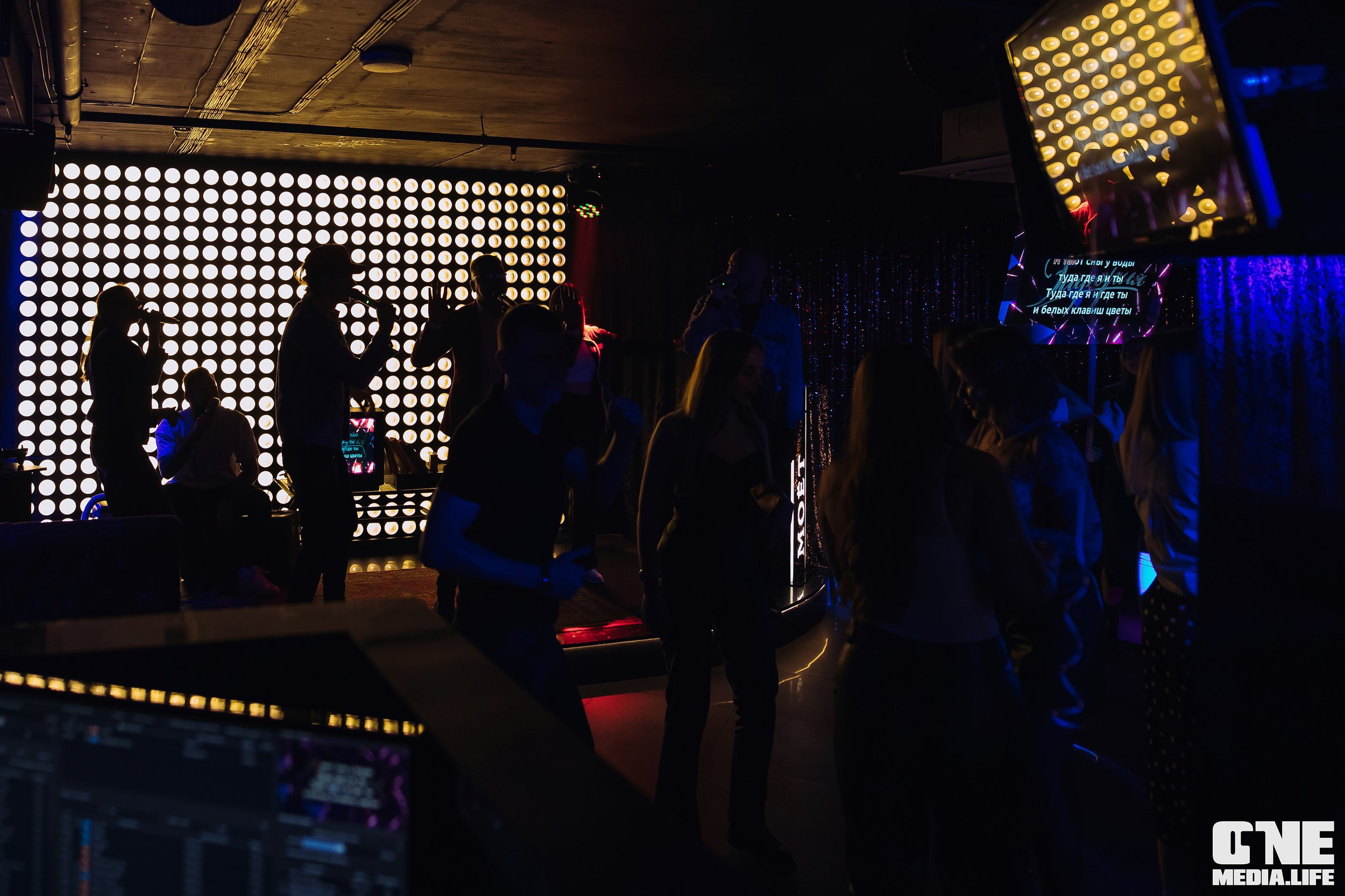 Фоторепортаж из караоке-клуба Эйфория. One Media Life: фоторепортажи, фотоотчеты с мероприятий и заведений