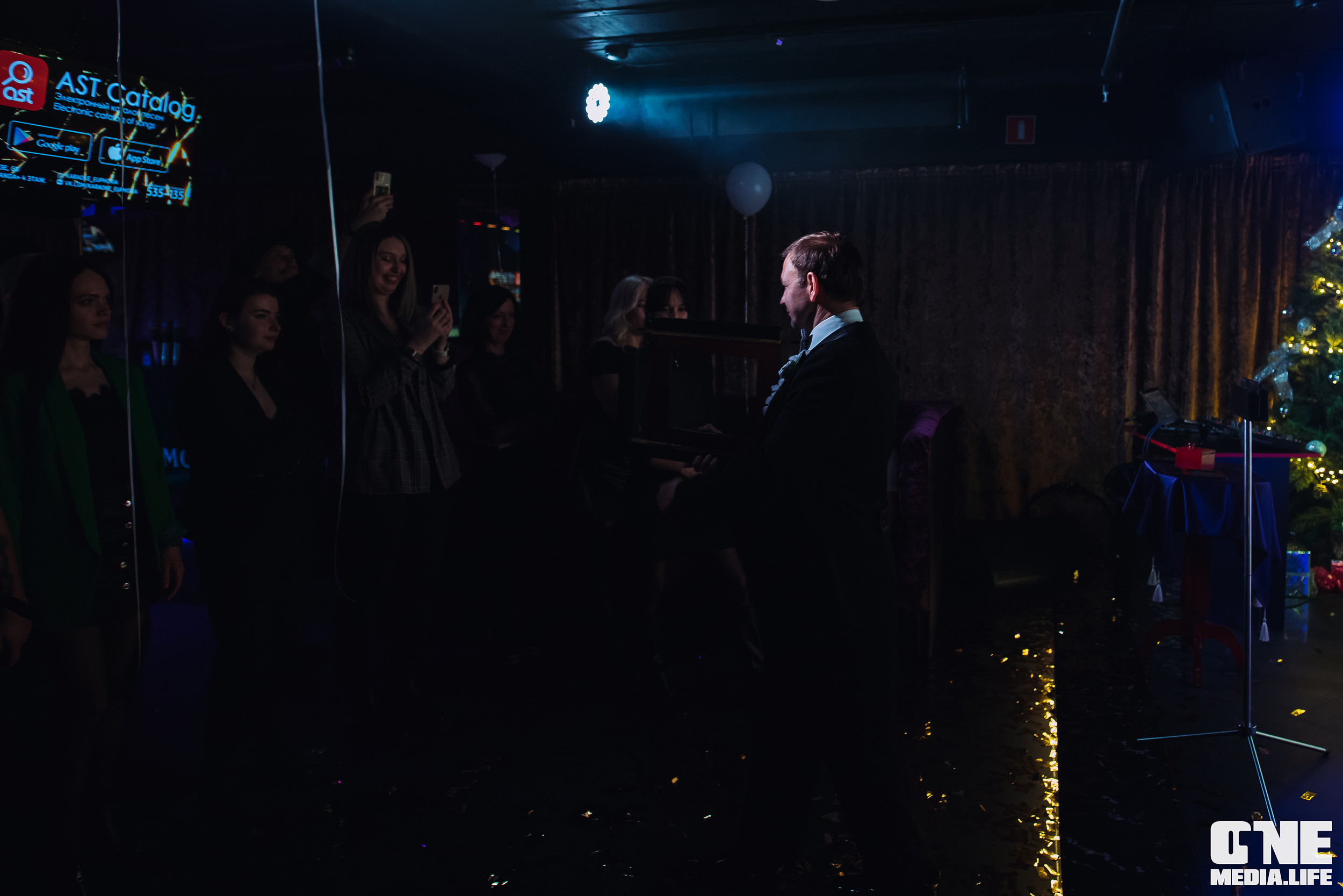 Фоторепортаж из караоке-клуба Эйфория. One Media Life: фоторепортажи, фотоотчеты с мероприятий и заведений