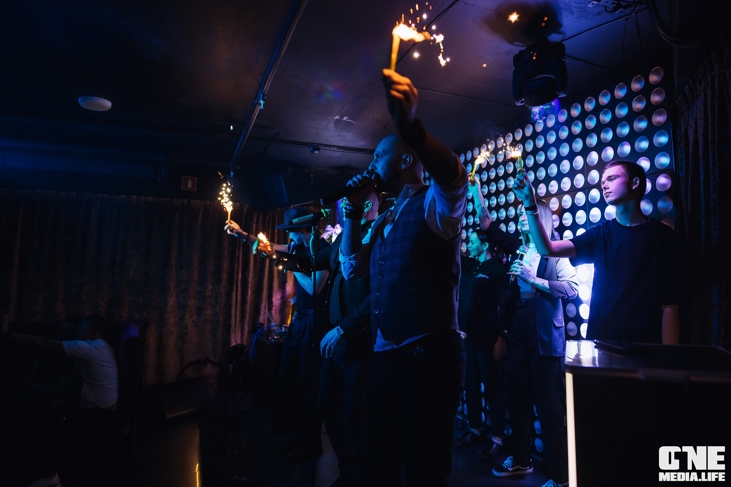 Фоторепортаж из караоке-клуба Эйфория. One Media Life: фоторепортажи, фотоотчеты с мероприятий и заведений