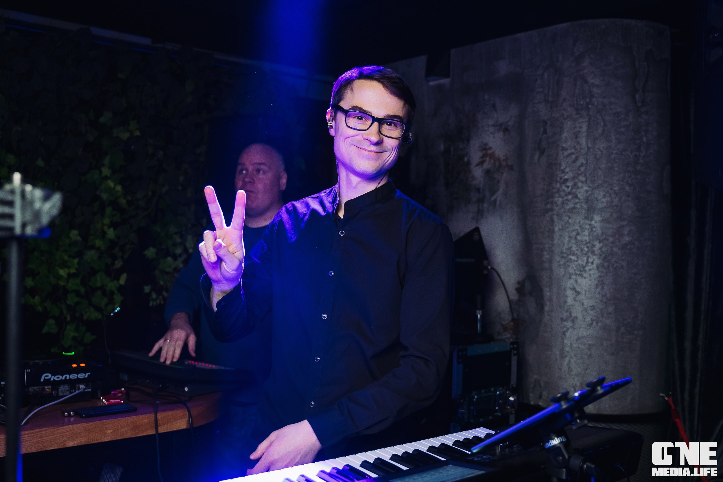 Клубный концерт: группа «ГРОМЧЕ» в The Gallery. One Media Life: фоторепортажи, фотоотчеты с мероприятий и заведений