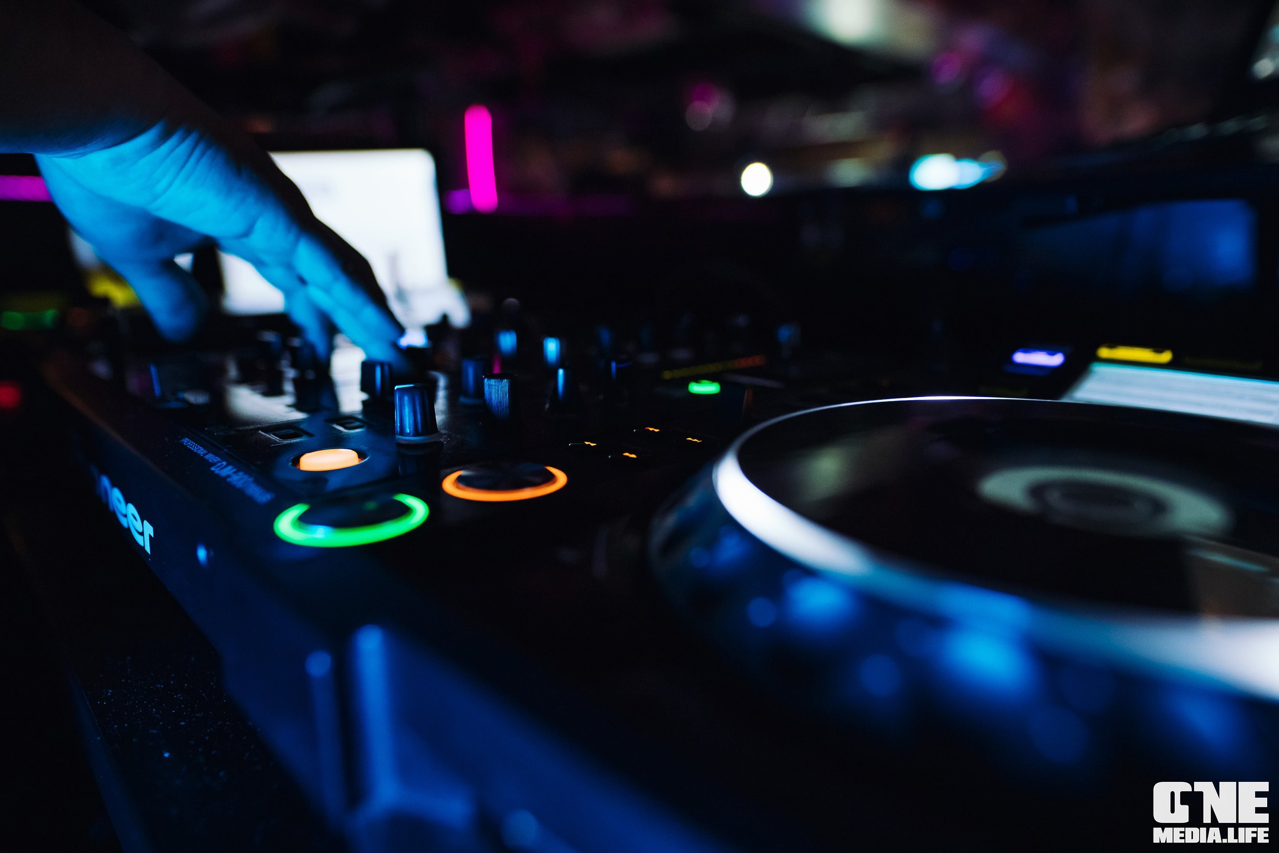 Фоторепортаж из экстрим бара XxxX. One Media Life: фоторепортажи, фотоотчеты с мероприятий и заведений