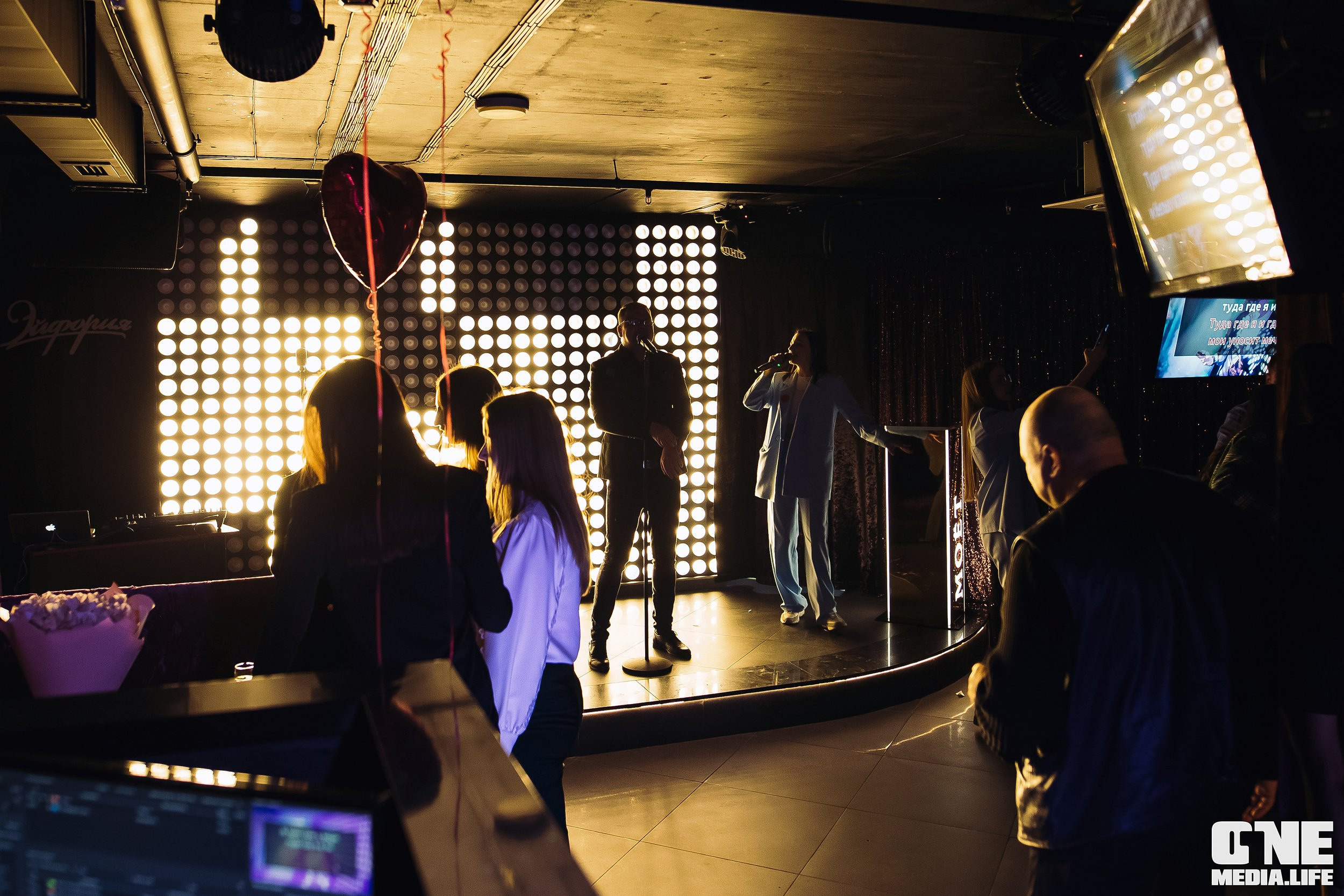 Фоторепортаж из караоке-клуба Эйфория. One Media Life: фоторепортажи, фотоотчеты с мероприятий и заведений