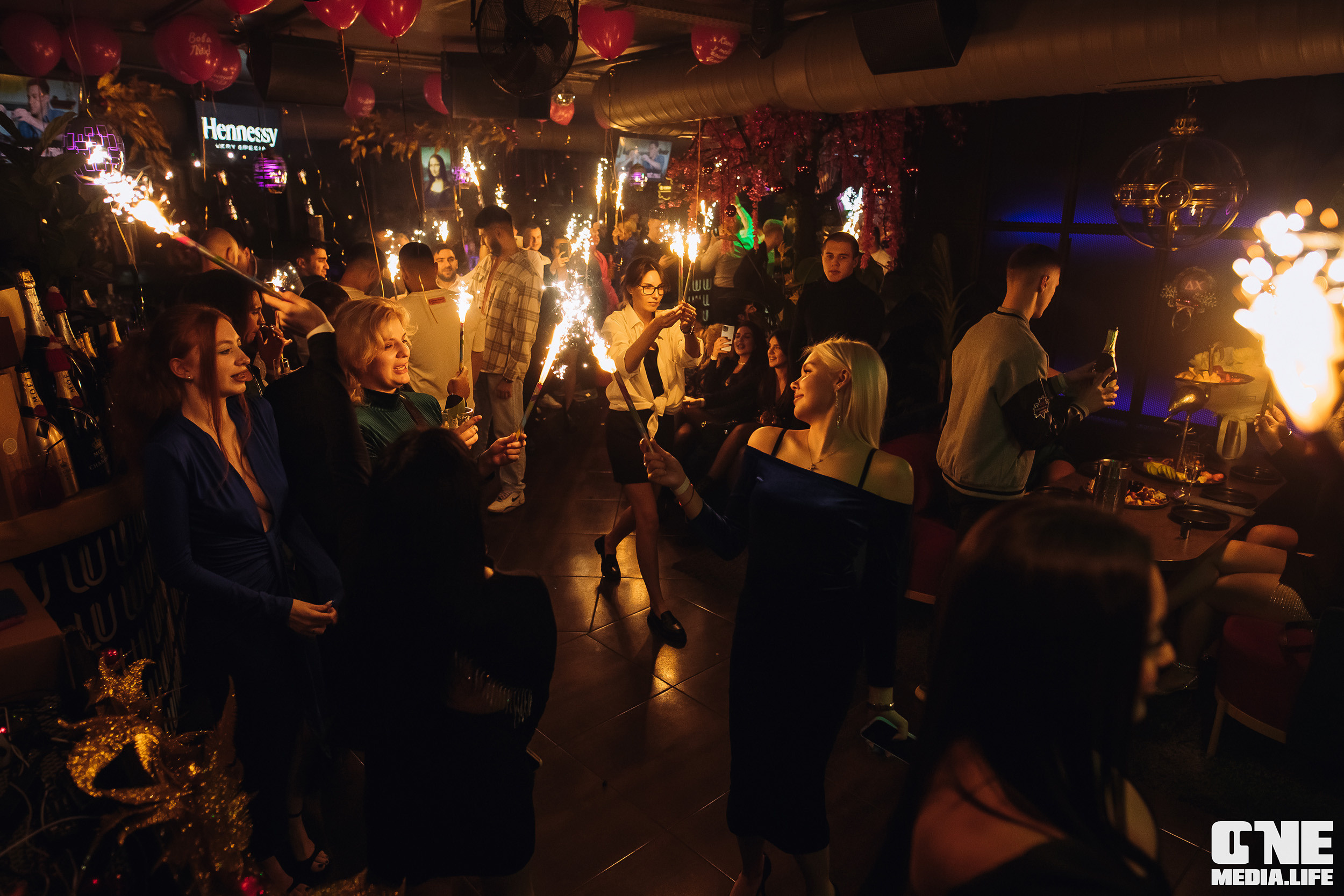 Фоторепортаж из DoubleU. One Media Life: фоторепортажи, фотоотчеты с мероприятий и заведений