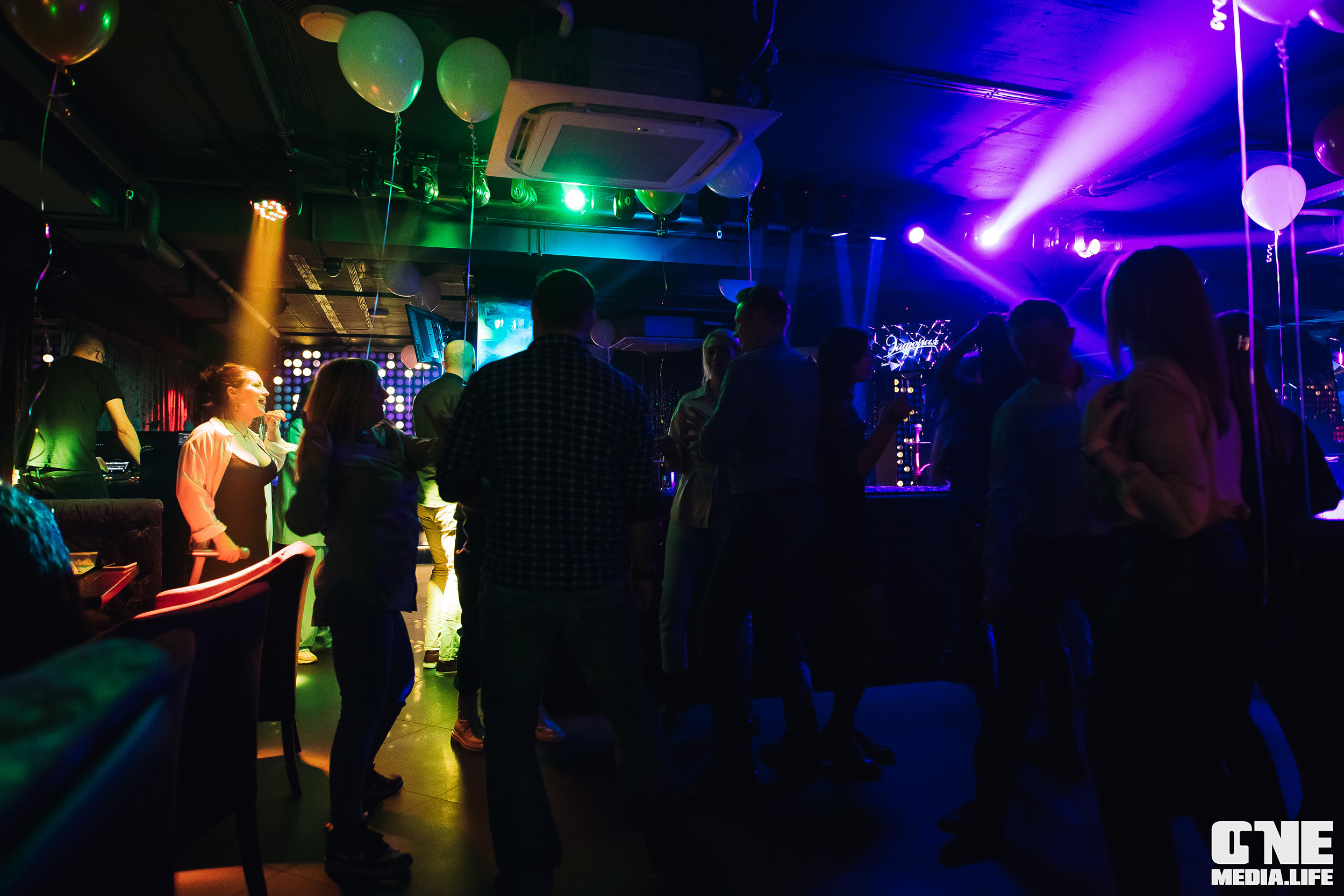 Фоторепортаж из караоке-клуба Эйфория. One Media Life: фоторепортажи, фотоотчеты с мероприятий и заведений