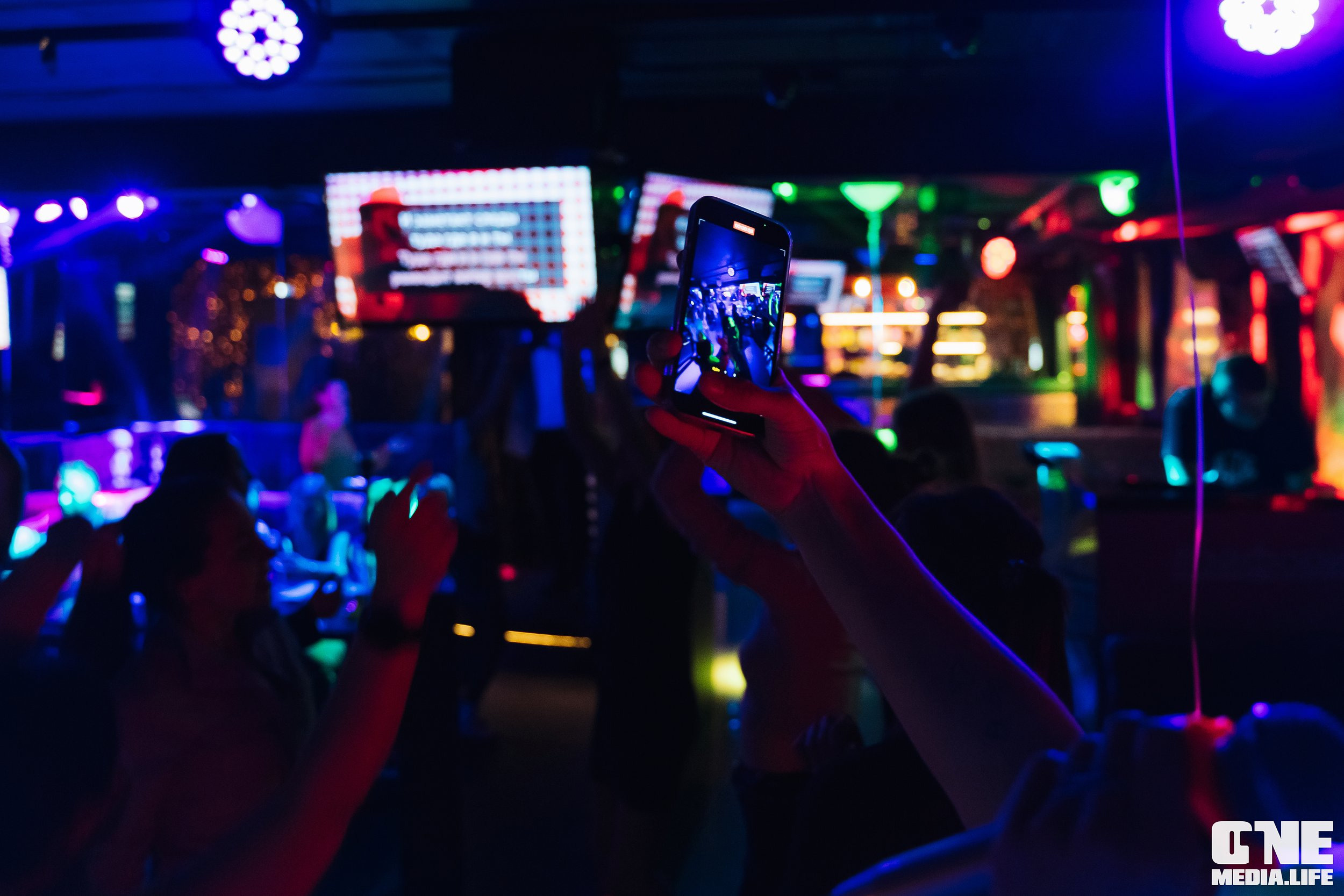 Фоторепортаж из караоке-клуба Эйфория. One Media Life: фоторепортажи, фотоотчеты с мероприятий и заведений