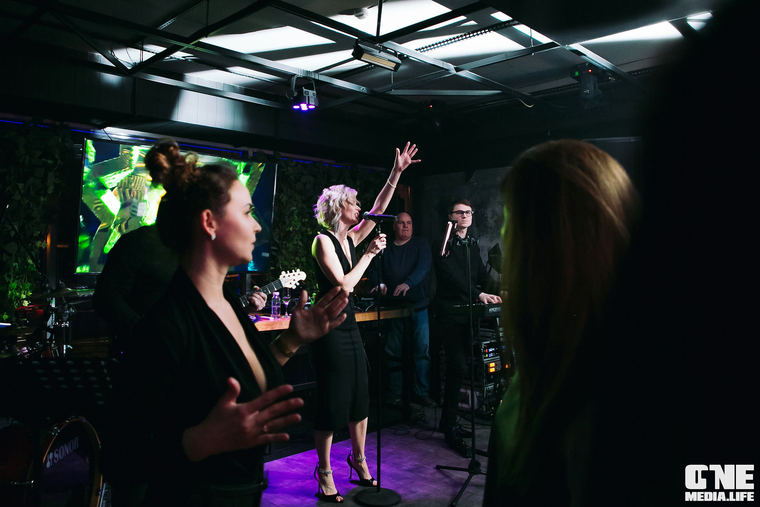 Клубный концерт: группа «ГРОМЧЕ» в The Gallery. One Media Life: фоторепортажи, фотоотчеты с мероприятий и заведений