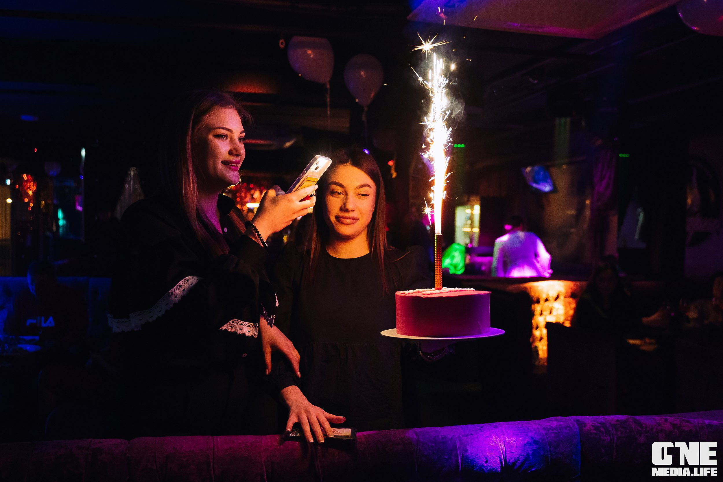 Фоторепортаж из караоке-клуба Эйфория. One Media Life: фоторепортажи, фотоотчеты с мероприятий и заведений