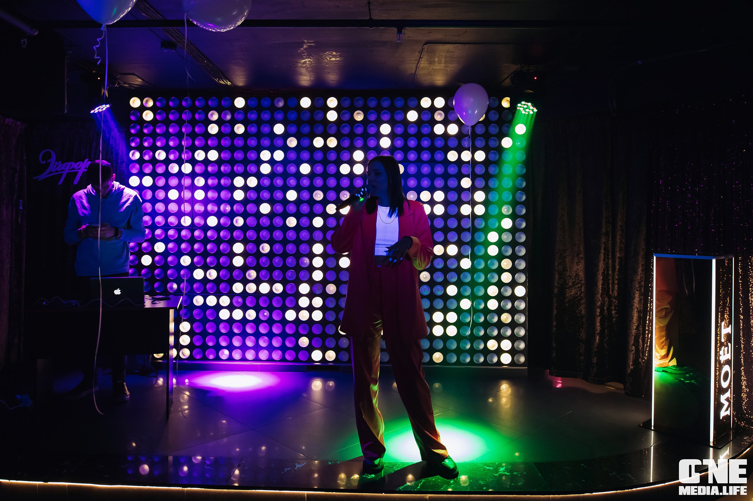 Фоторепортаж из караоке-клуба Эйфория. One Media Life: фоторепортажи, фотоотчеты с мероприятий и заведений