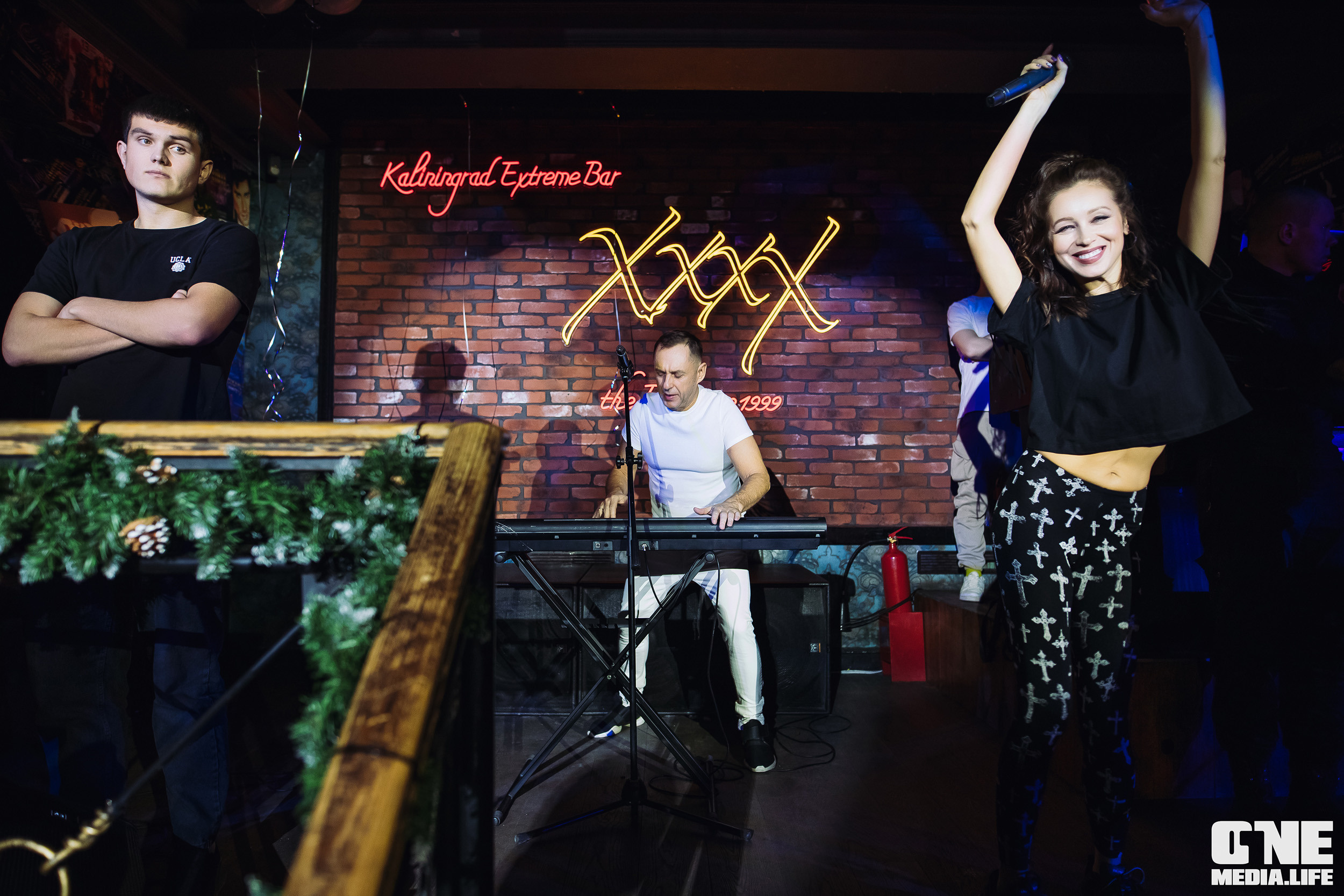 Фоторепортаж из экстрим бара XxxX. One Media Life: фоторепортажи, фотоотчеты с мероприятий и заведений