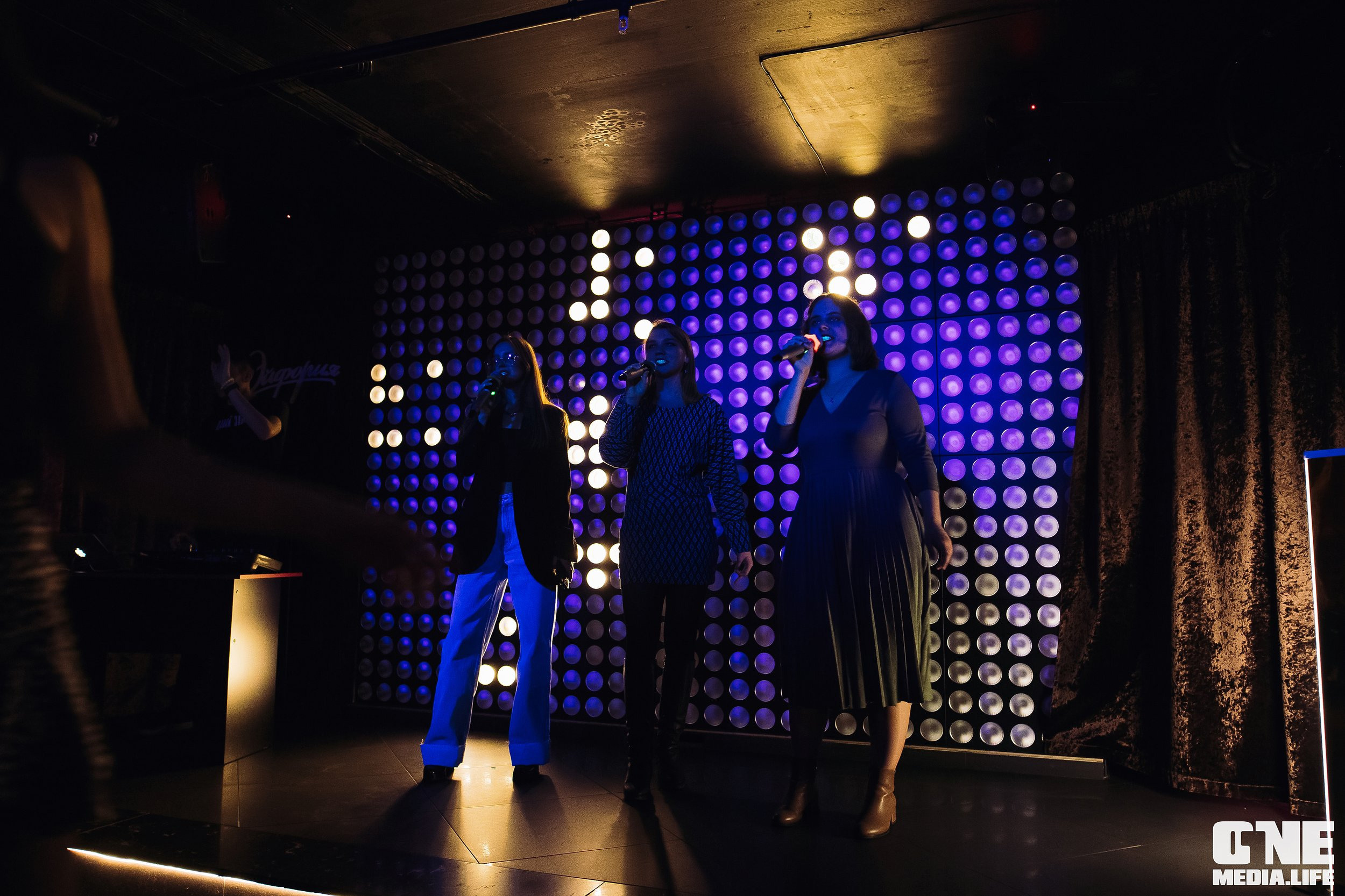 Фоторепортаж из караоке-клуба Эйфория. One Media Life: фоторепортажи, фотоотчеты с мероприятий и заведений