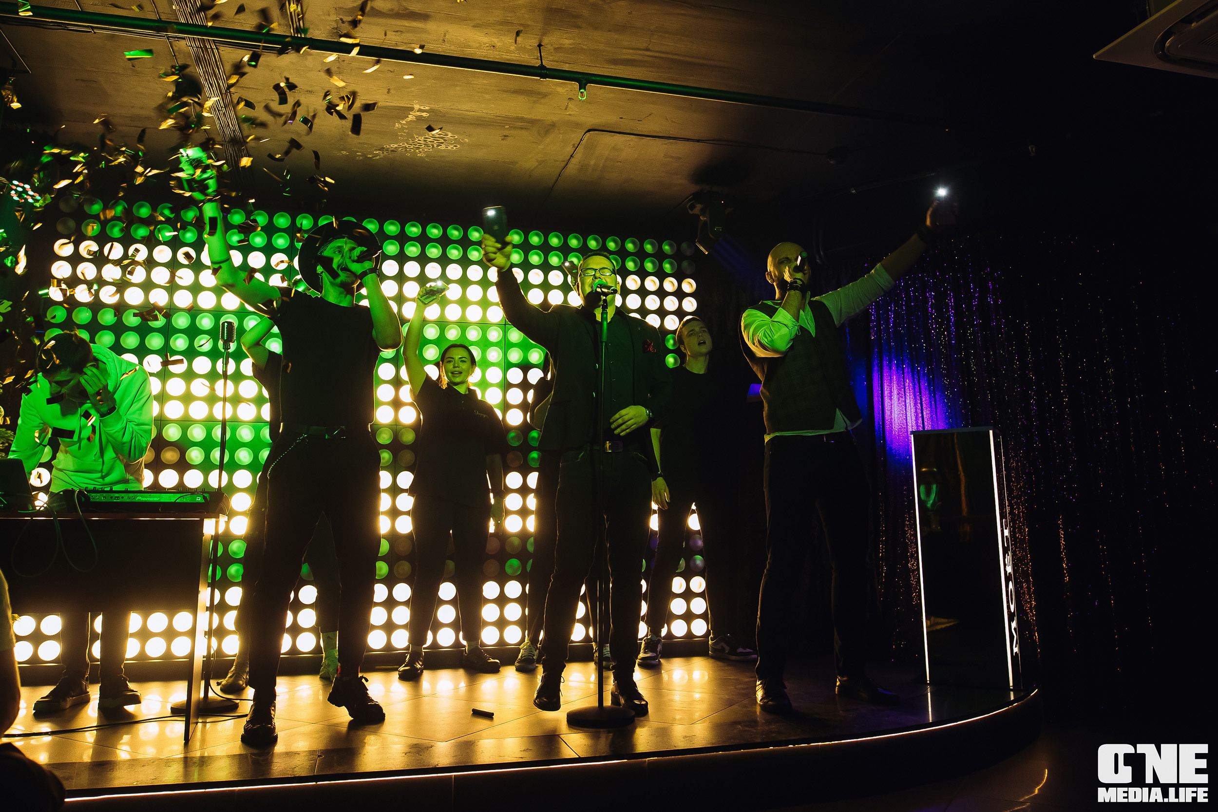 Фоторепортаж из караоке-клуба Эйфория. One Media Life: фоторепортажи, фотоотчеты с мероприятий и заведений