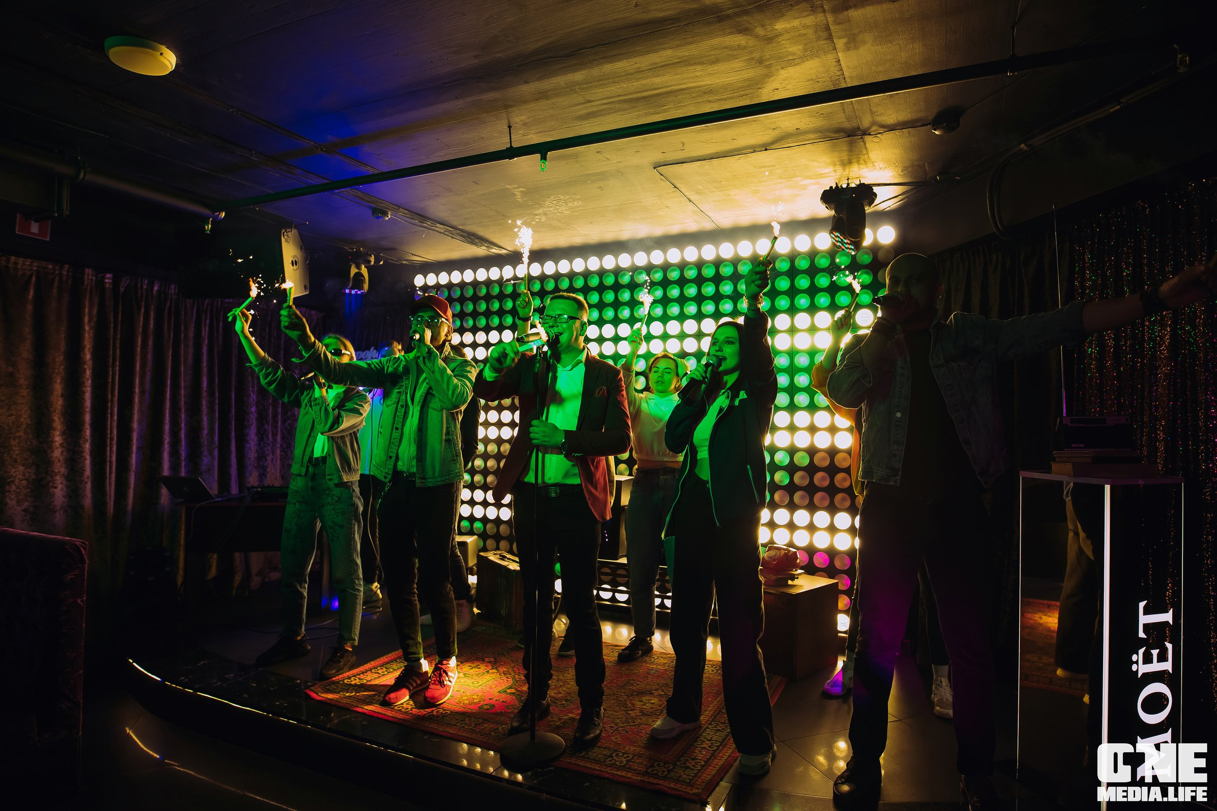 Фоторепортаж из караоке-клуба Эйфория. One Media Life: фоторепортажи, фотоотчеты с мероприятий и заведений