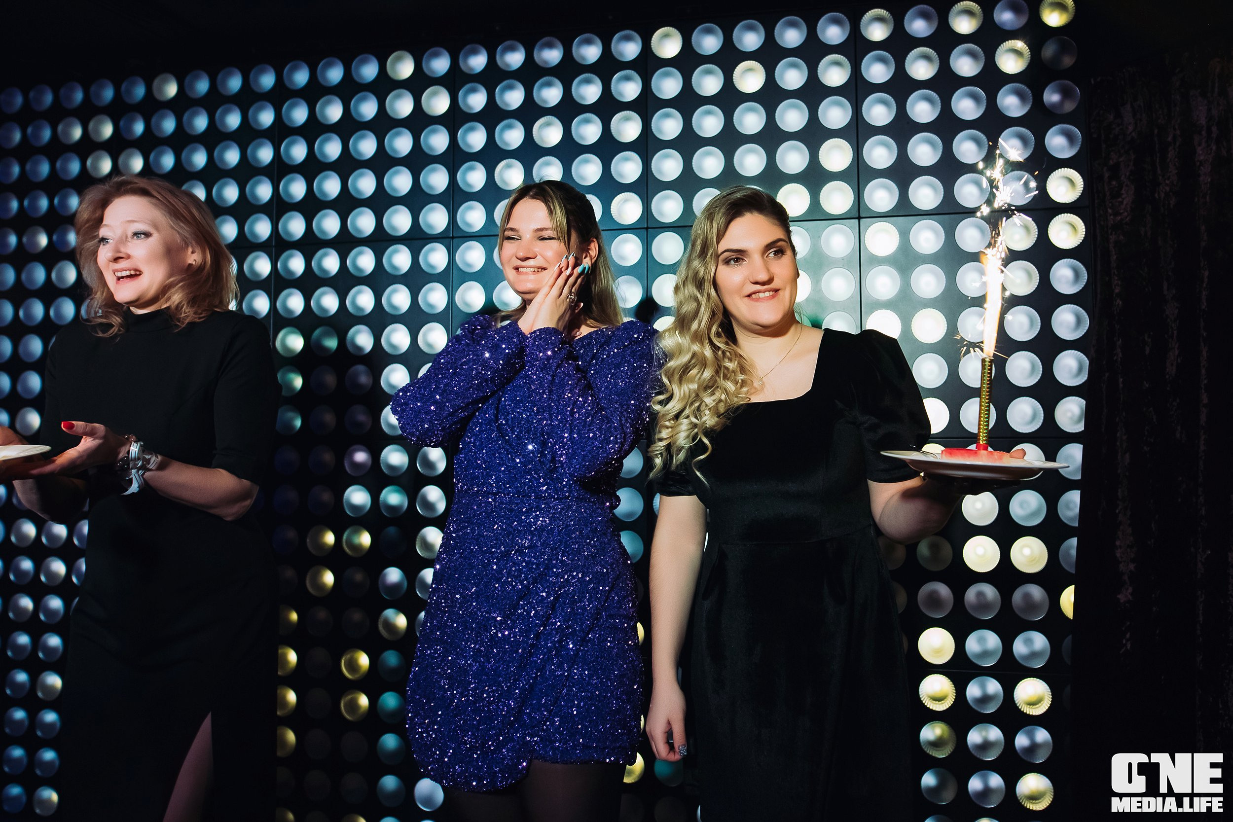 Фоторепортаж из караоке-клуба Эйфория. One Media Life: фоторепортажи, фотоотчеты с мероприятий и заведений