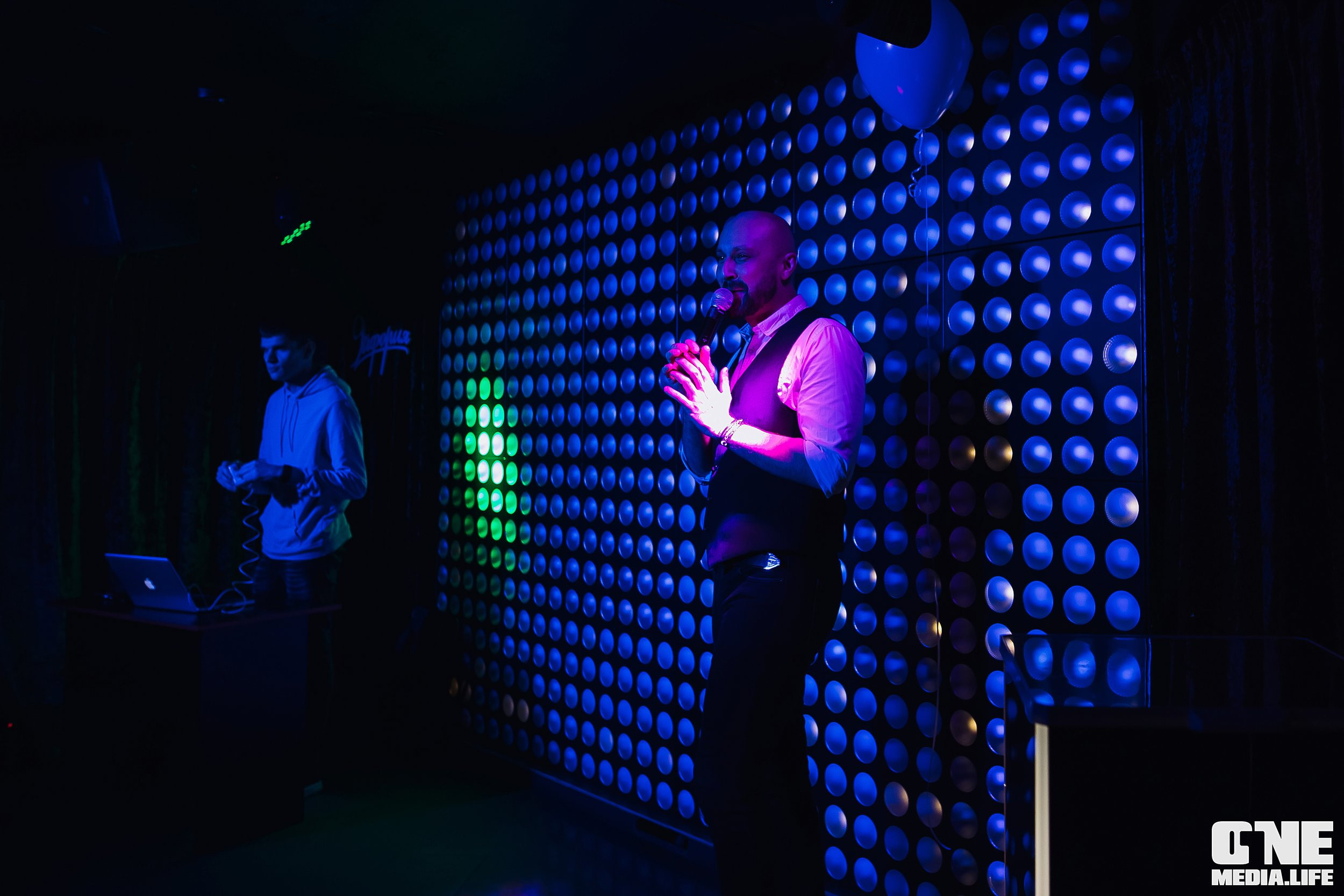 Фоторепортаж из караоке-клуба Эйфория. One Media Life: фоторепортажи, фотоотчеты с мероприятий и заведений