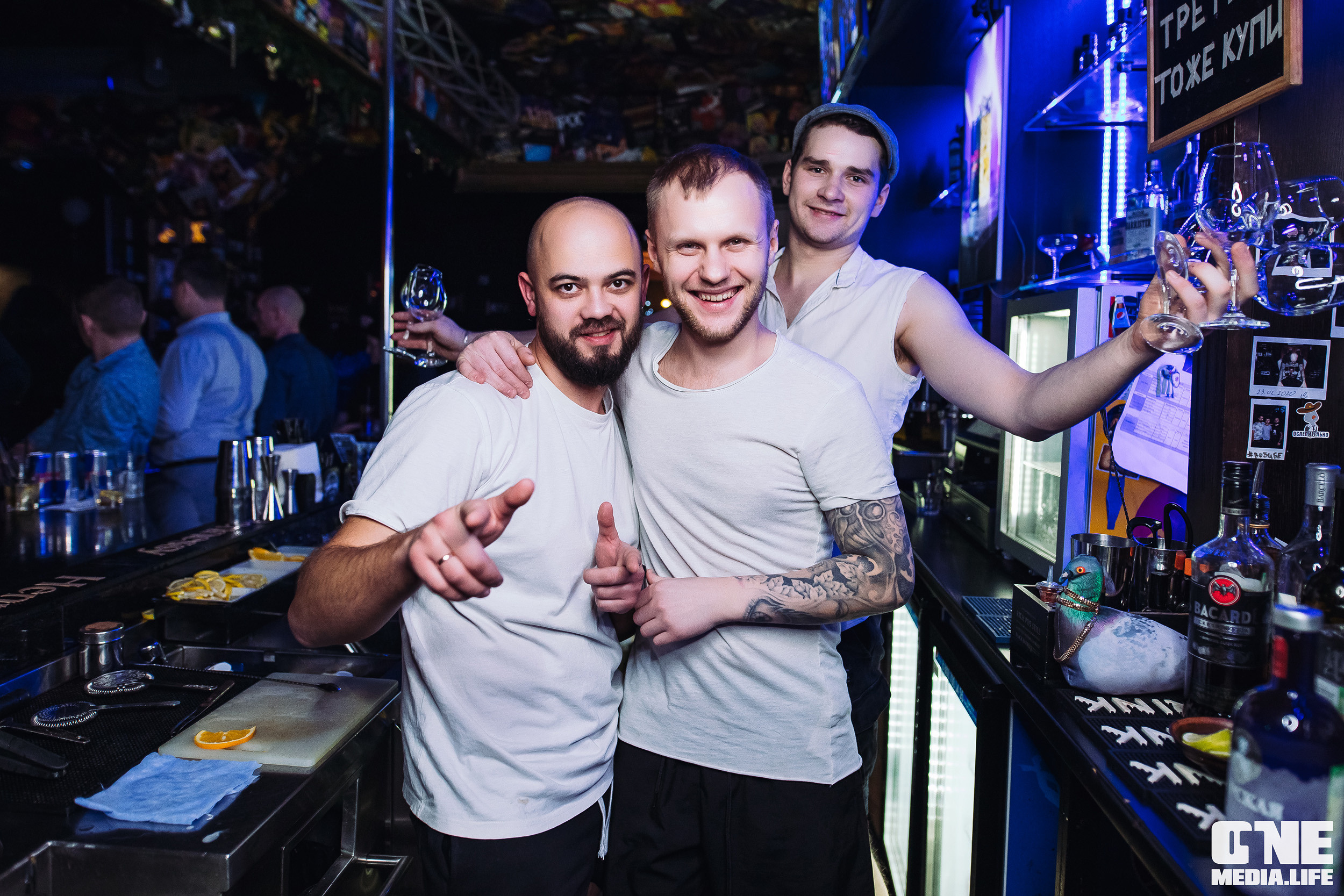 Фоторепортаж из экстрим бара XxxX. One Media Life: фоторепортажи, фотоотчеты с мероприятий и заведений